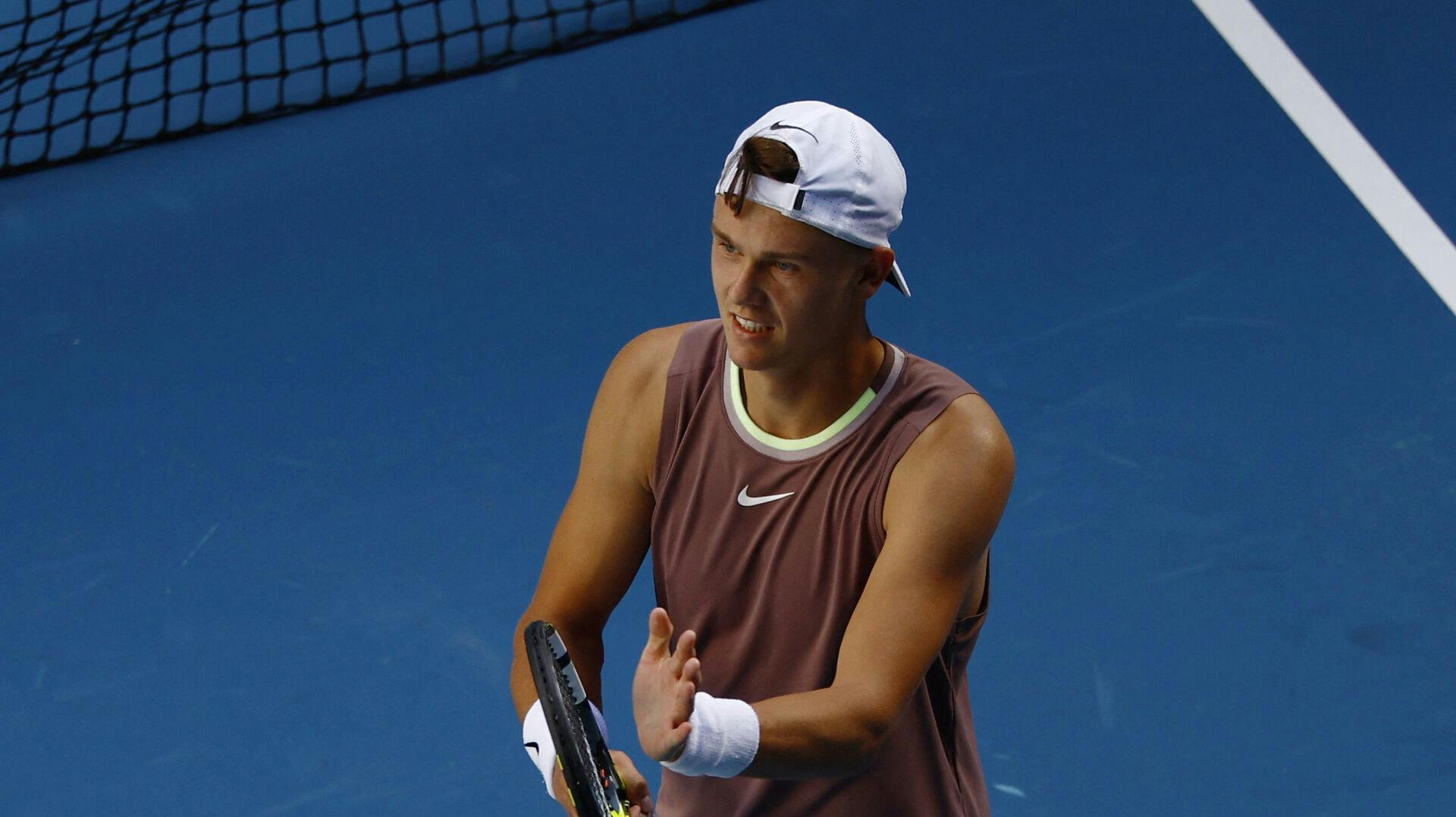 Danske tennisfans kan sove længe torsdag, da både Rune og Tauson spiller om formiddagen.