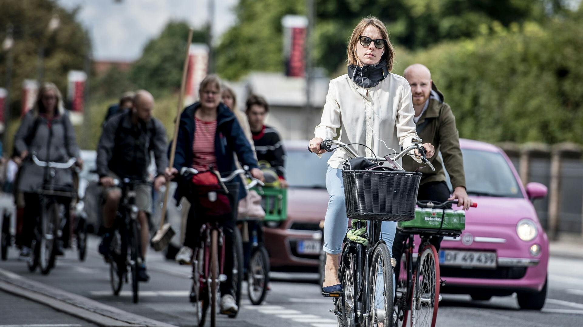 Den svensk producerede og elektriske cykelhjelm er kommet i voldsom modvind.