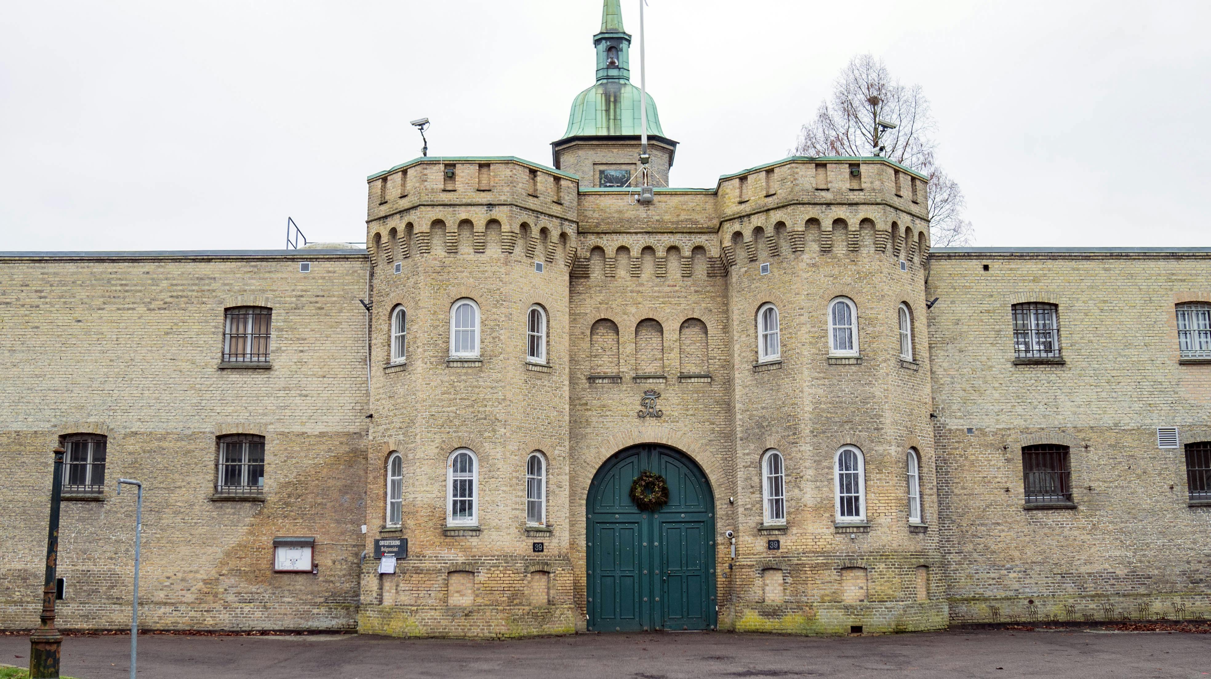 Henny Mesnickow fortæller og giver en rundtur i det nu nedlagte Vridsløselille Fængsel