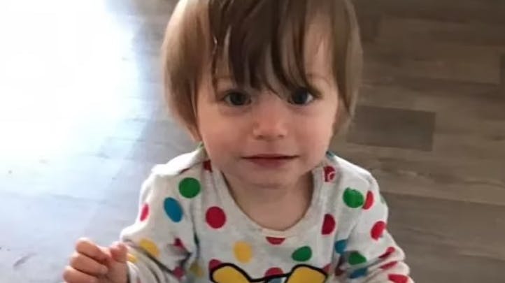 2-årige Bronson Battersby blev fundet død 9. januar. Han lå helt tæt op ad sin far, som var i ugerne op til var død af et hjertestop.