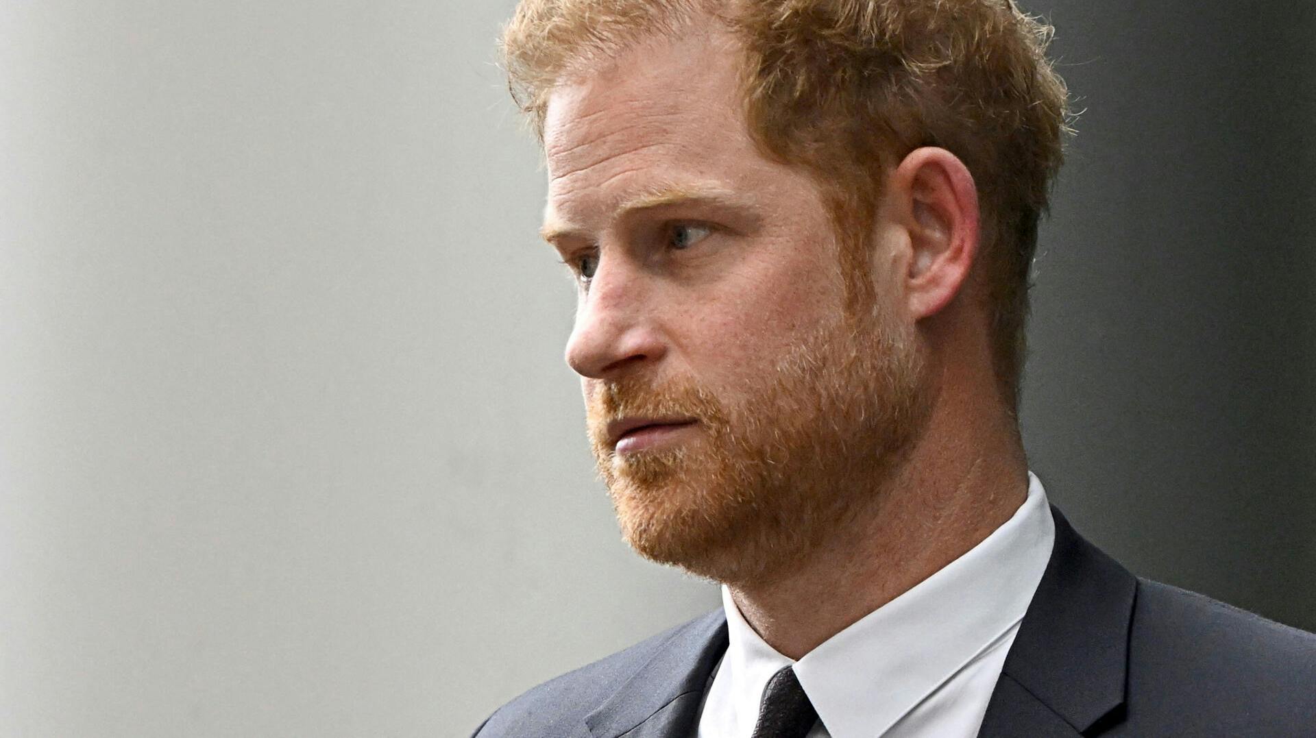 prins Harry trækker søgsmål tilbage