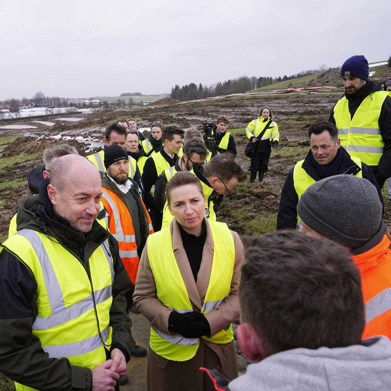 Mette Frederiksen besøger jordskred i Randers