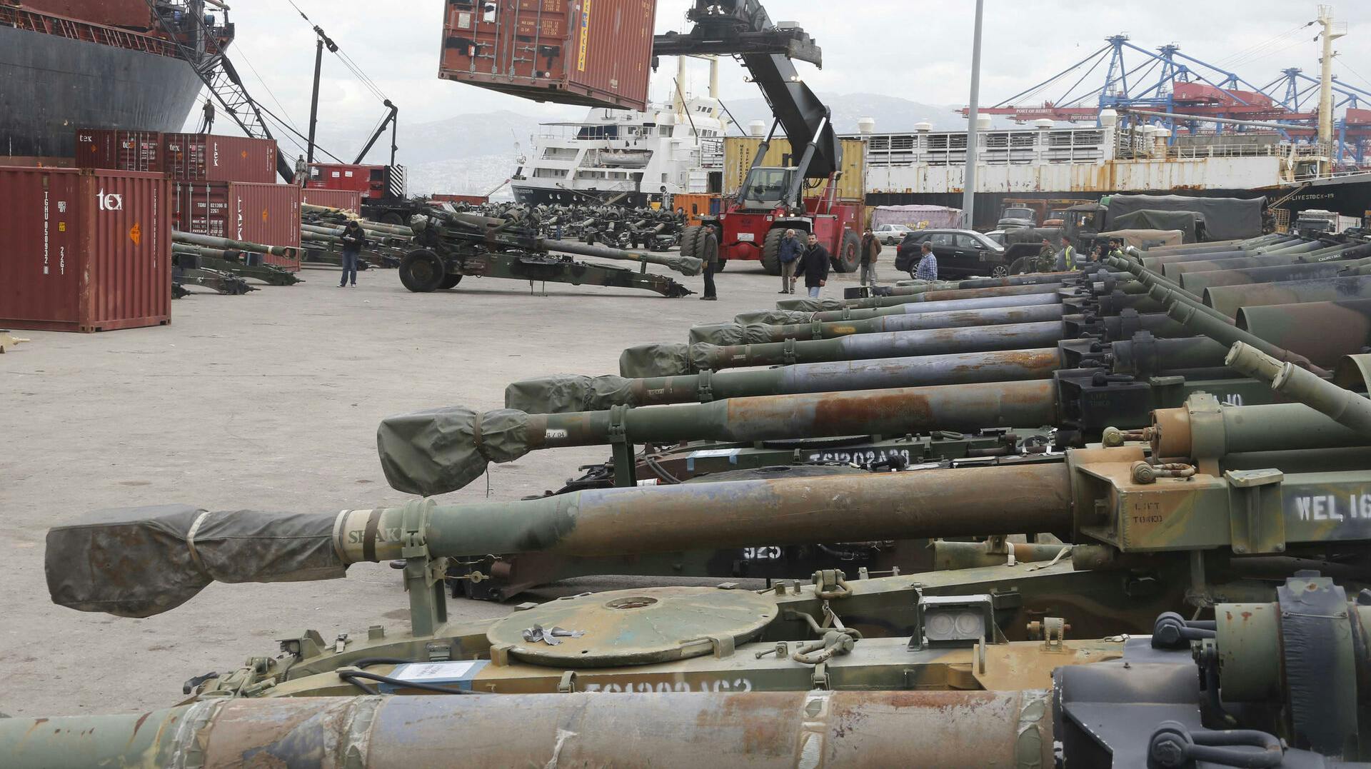 Det er tungt artilleri som dette, at ukrainerne har brug for ammunition til. Og det er dyrt - meget dyrt.