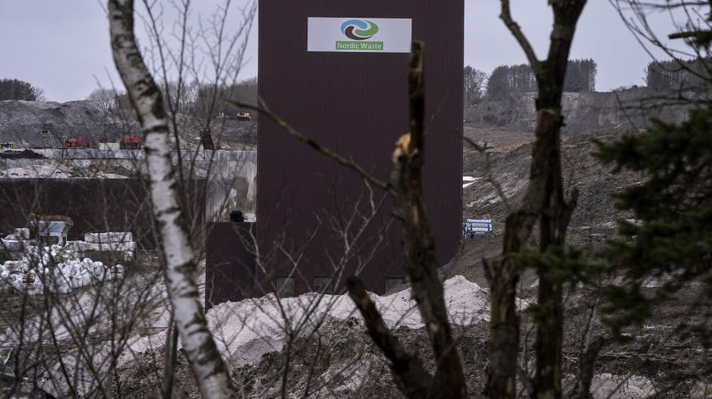 Randers Kommune havde ført tilsyn med Nordic Waste, men vurderede ikke, at der var risiko for det jordskred, vi er vidne til lige nu.
