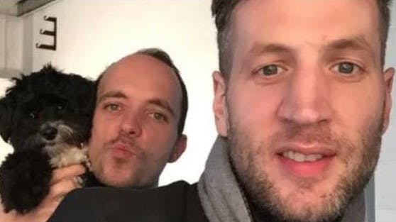 Joseph Sinclair er død 49 år gammel. Han efterlader sig sin partner Ryan Sinclair. 