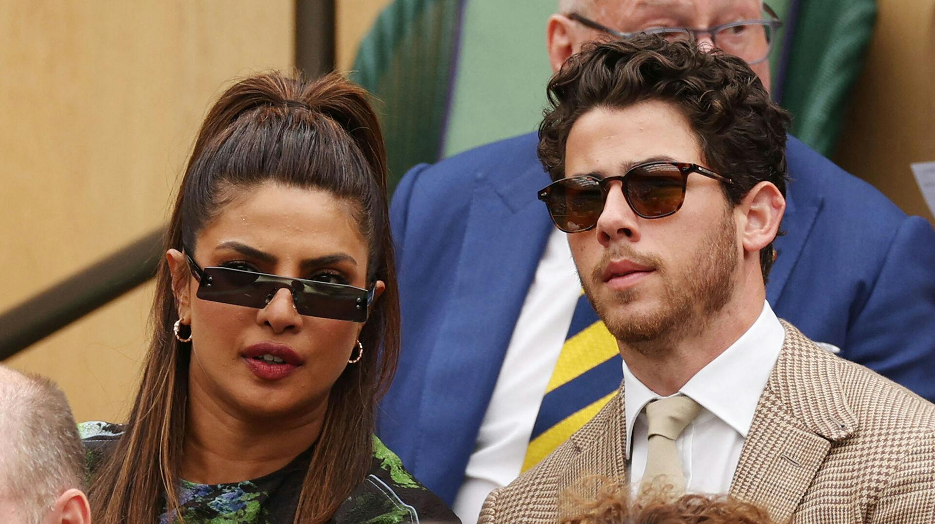 Priyanka Chopra (tv.) er gift med Jonas Brothers-medlemmet Nick Jonas.