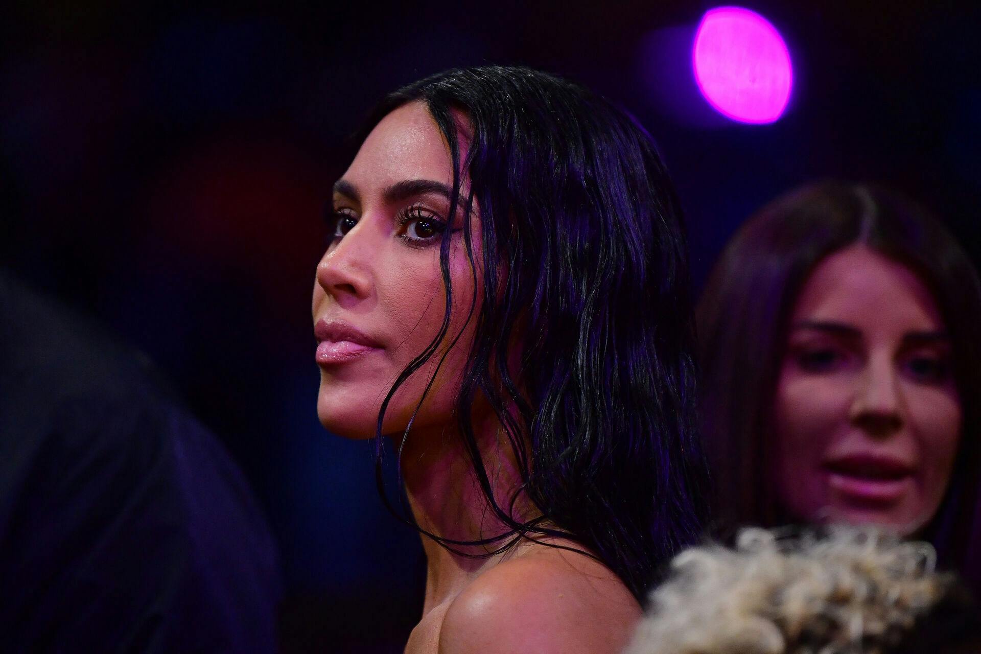 Kim Kardashian er landet i modvind efter ny Balenciaga-kampagne.