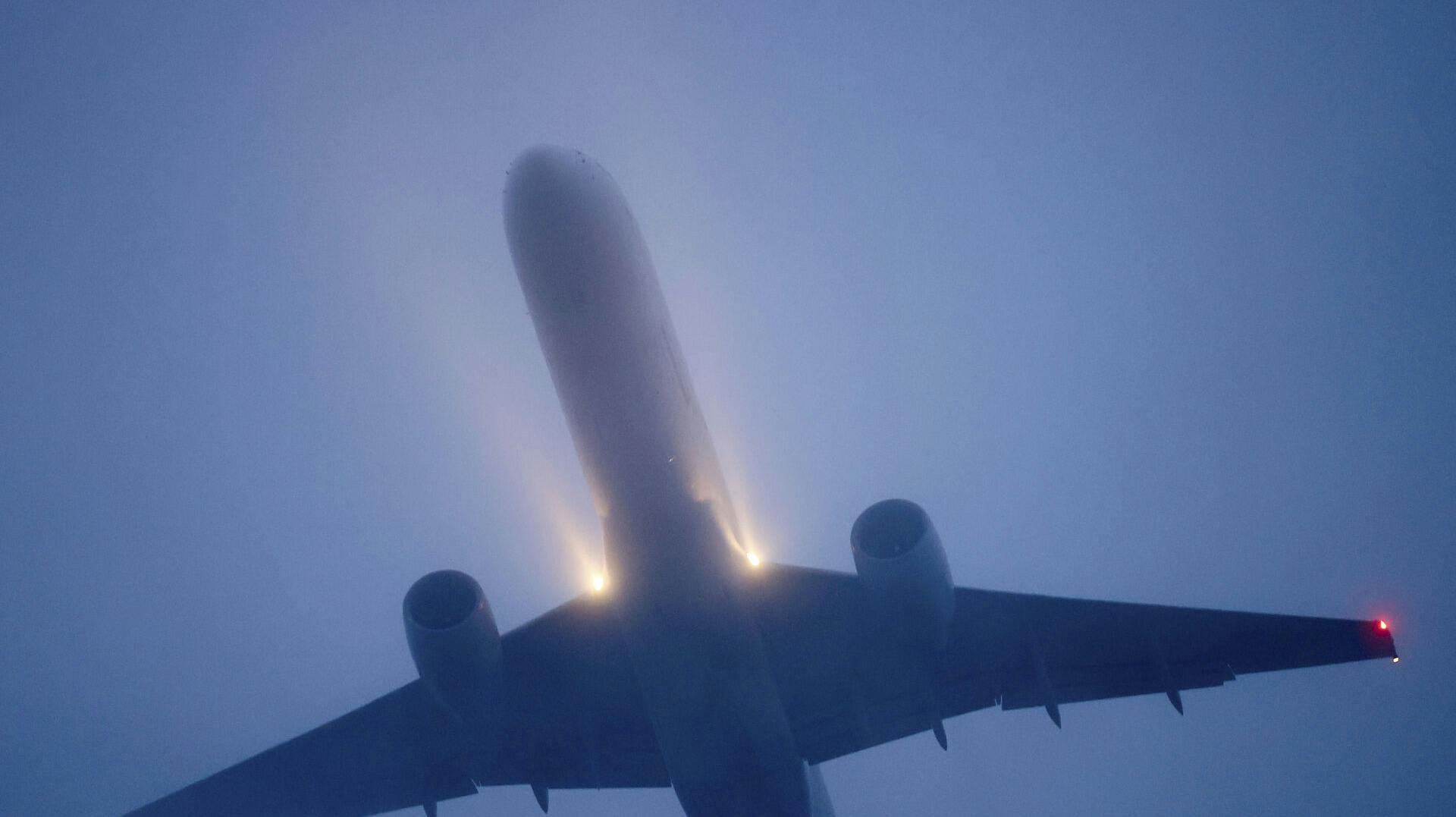 Et næsehjul på et Boeing 757-fly fra Delta Airlines faldt i weekenden af, da flyet var ved at gøre klar til at lette fra en lufthavn i den amerikanske delstat Atlanta.