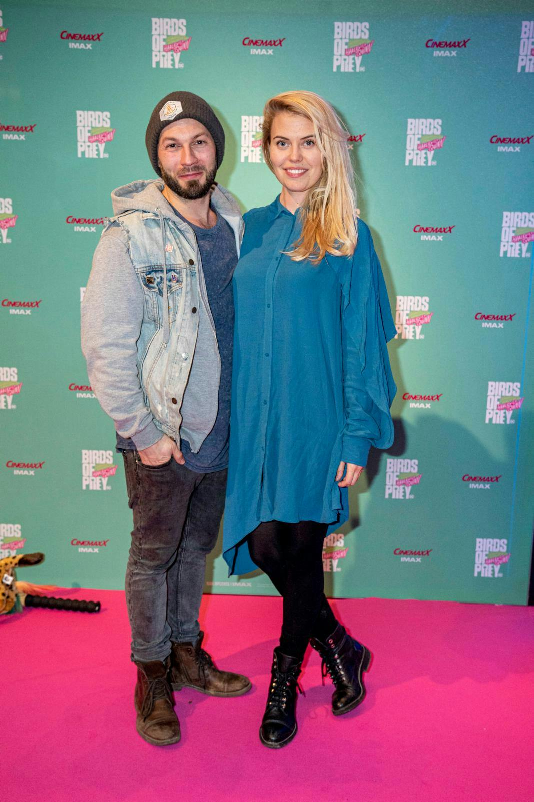Simon Stenspil og Anna Stokholm er lige nu i Thailand.