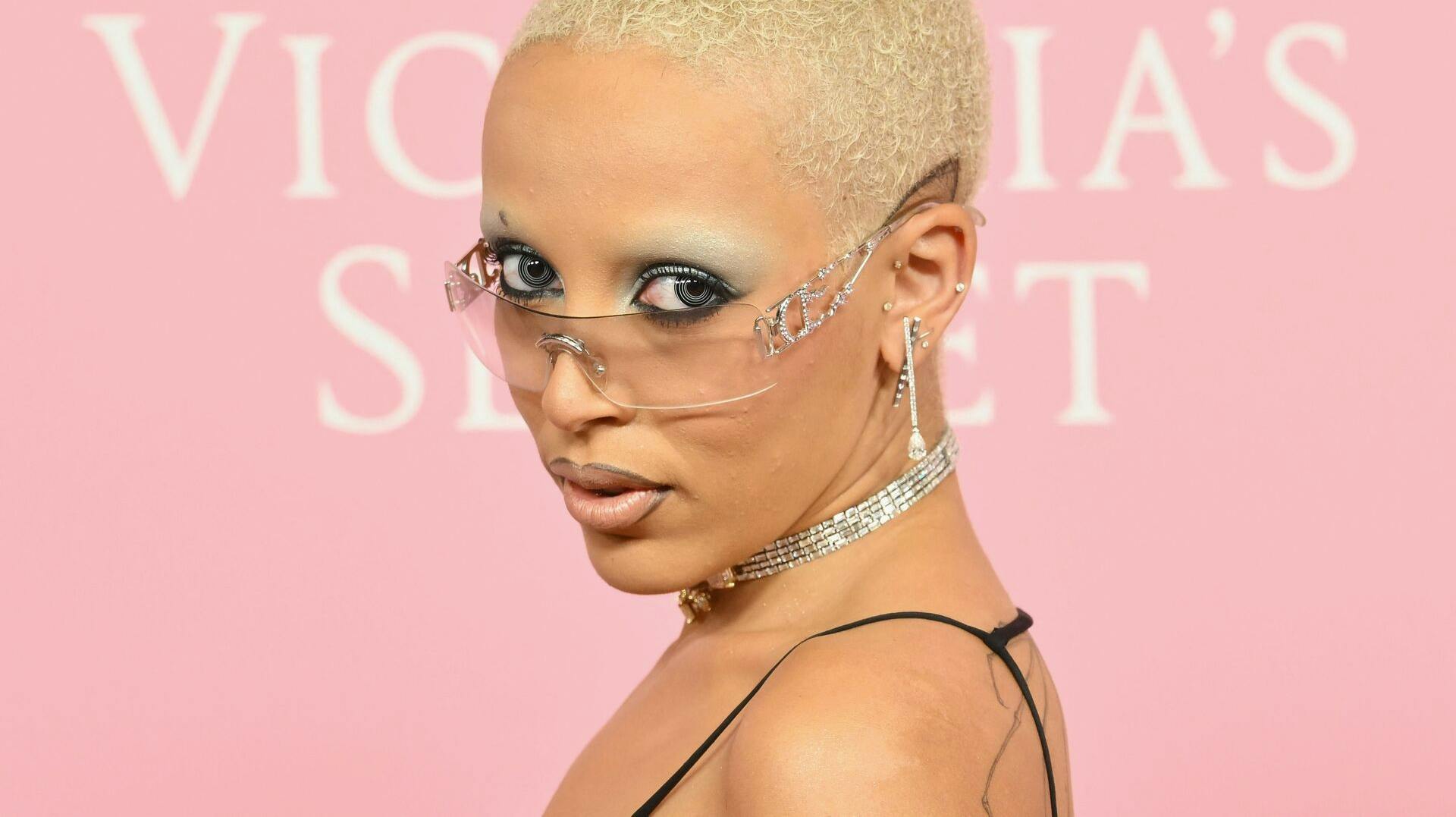 Den amerikanske rapper Doja Cat kommer til Roskilde Festival.