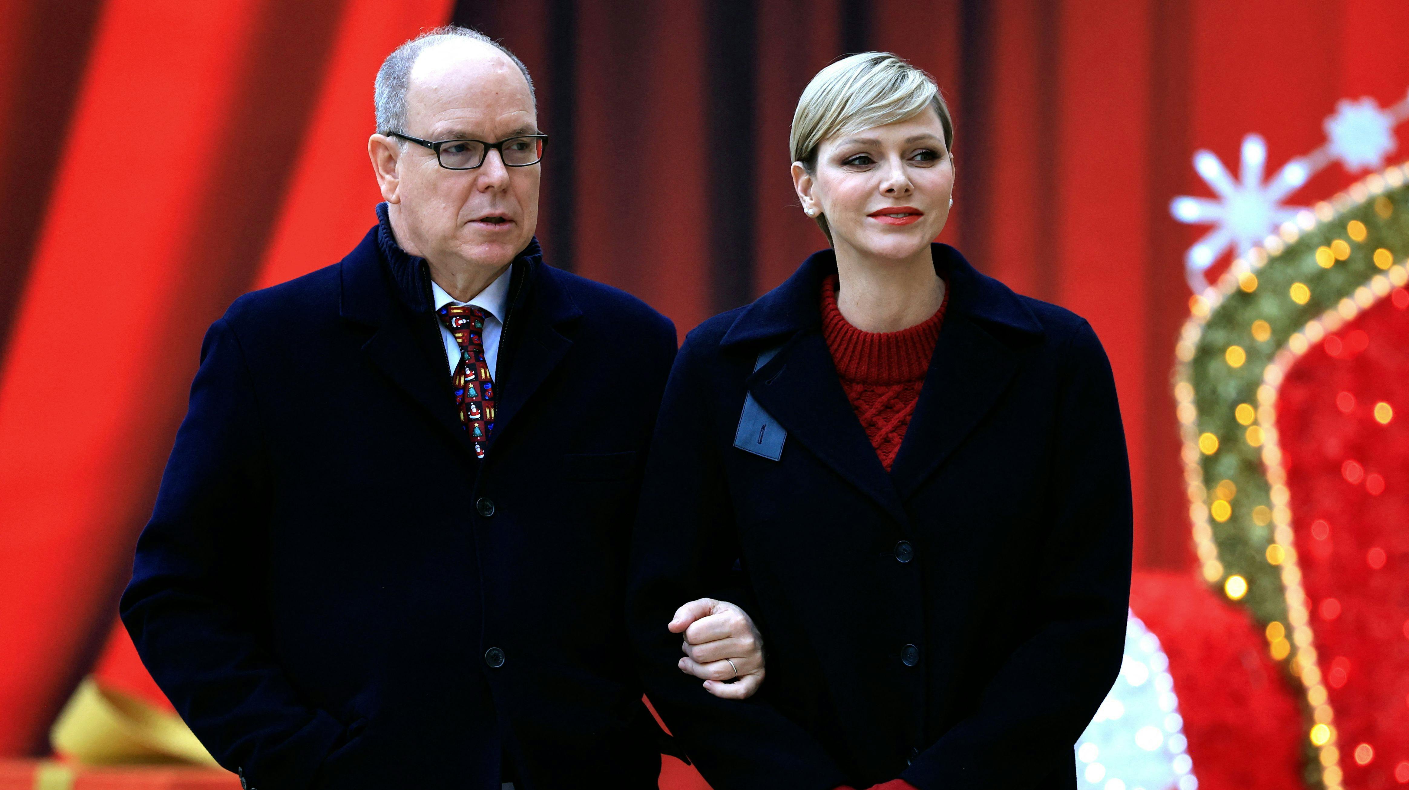 En tidligere ansat er bestemt ikke begejstret for fyrsteparret af Monaco.