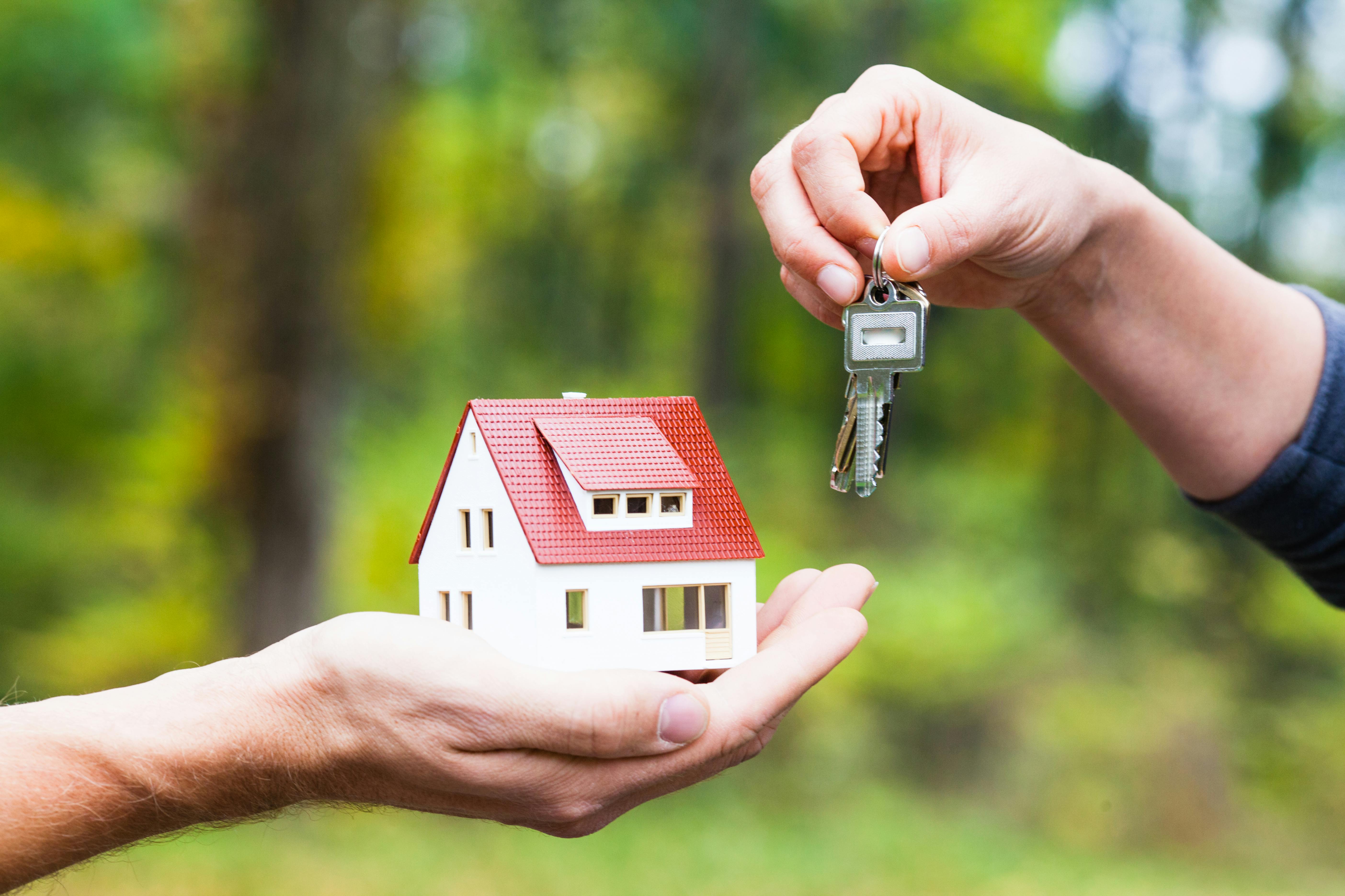 Hvis du har solgt et hus eller en lejlighed i efteråret, er der god grund til at tjekke din forskudsopgørelse.
