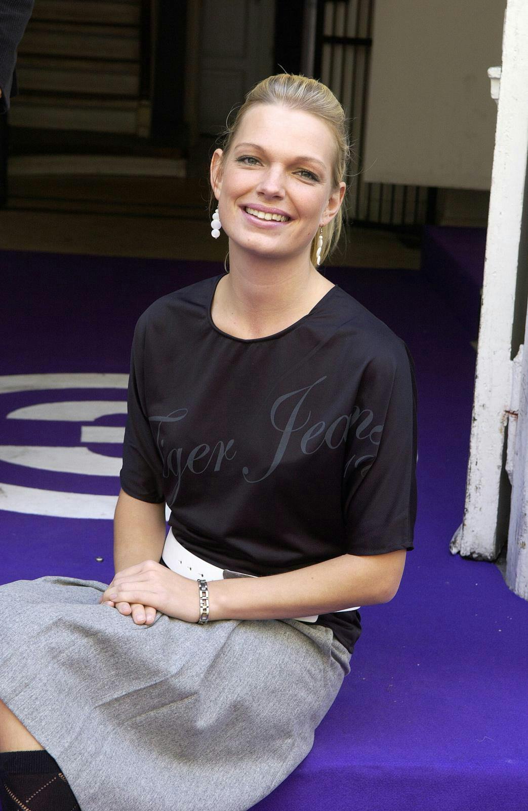 Lisbeth Kiel deltog i 2005 i "Paradise Hotel". Siden blev hun blogger og er i dag formand for gruppen af influenter og bloggere i Dansk Journalistforbund.