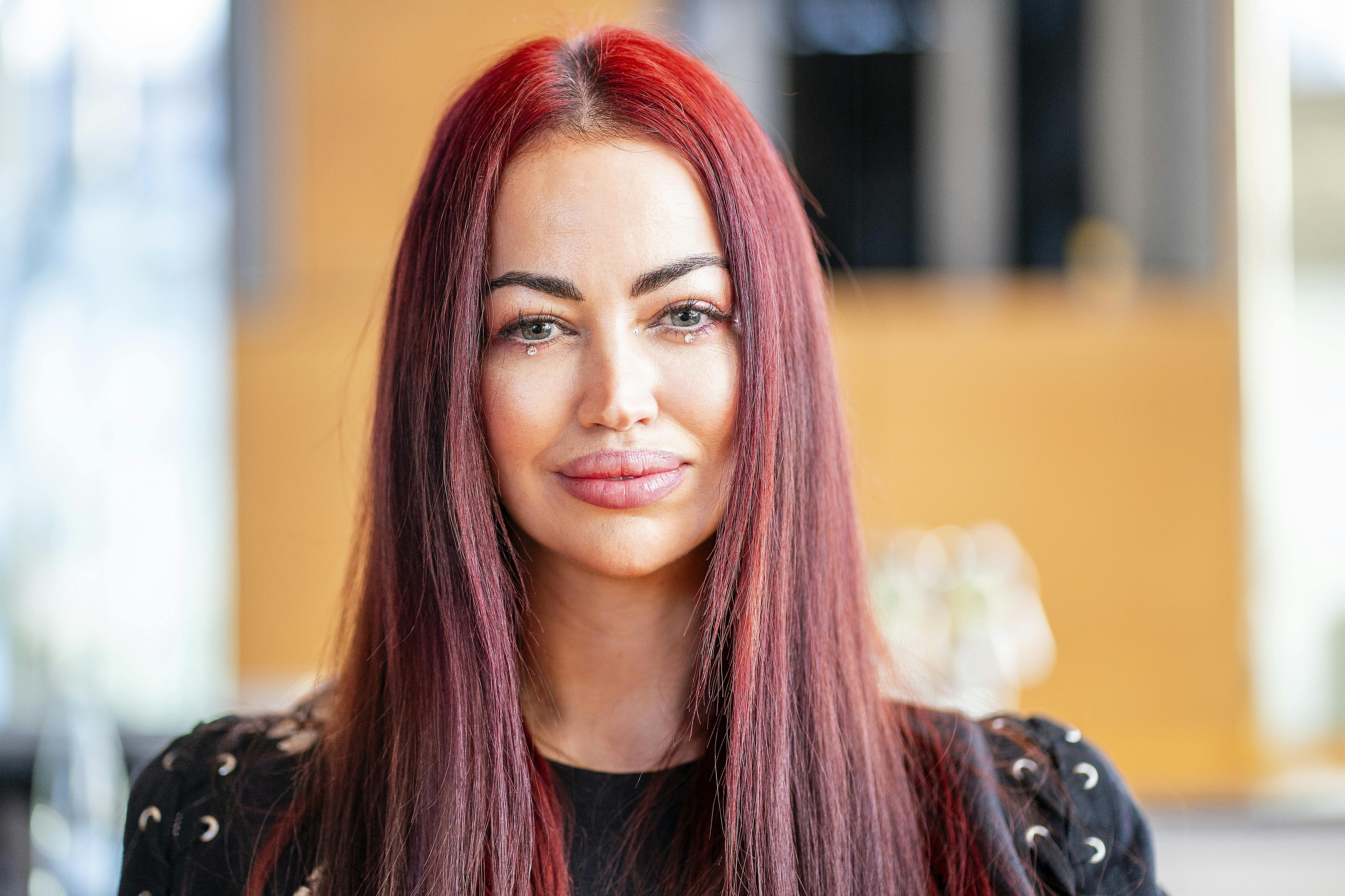 Aura Dione.&nbsp;
