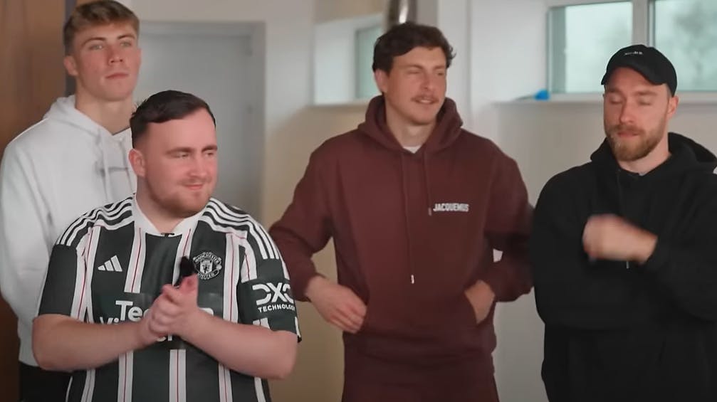 Christian Eriksen og Harry Maguire fik støtte af holdkammeraterne Rasmus Højlund og Victor Lindelöf. 