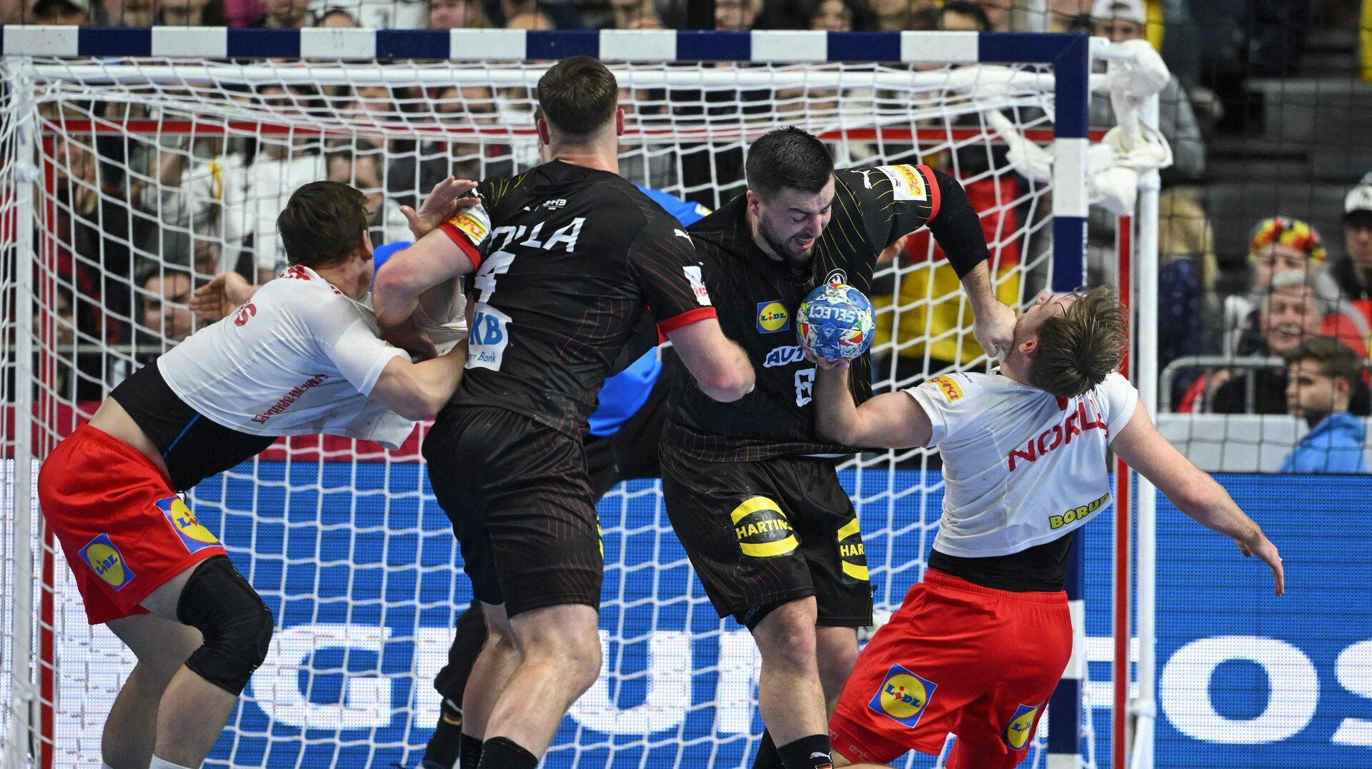 Tyskerne gik i den grad hårdt til de danske spillere i EM-semifinalen. Særligt Mathias Gidsel og Simon Pytlick fik lidt knubs med på vejen, men faktisk blev de danske stjerner mere tændt af kampens hårdhed.