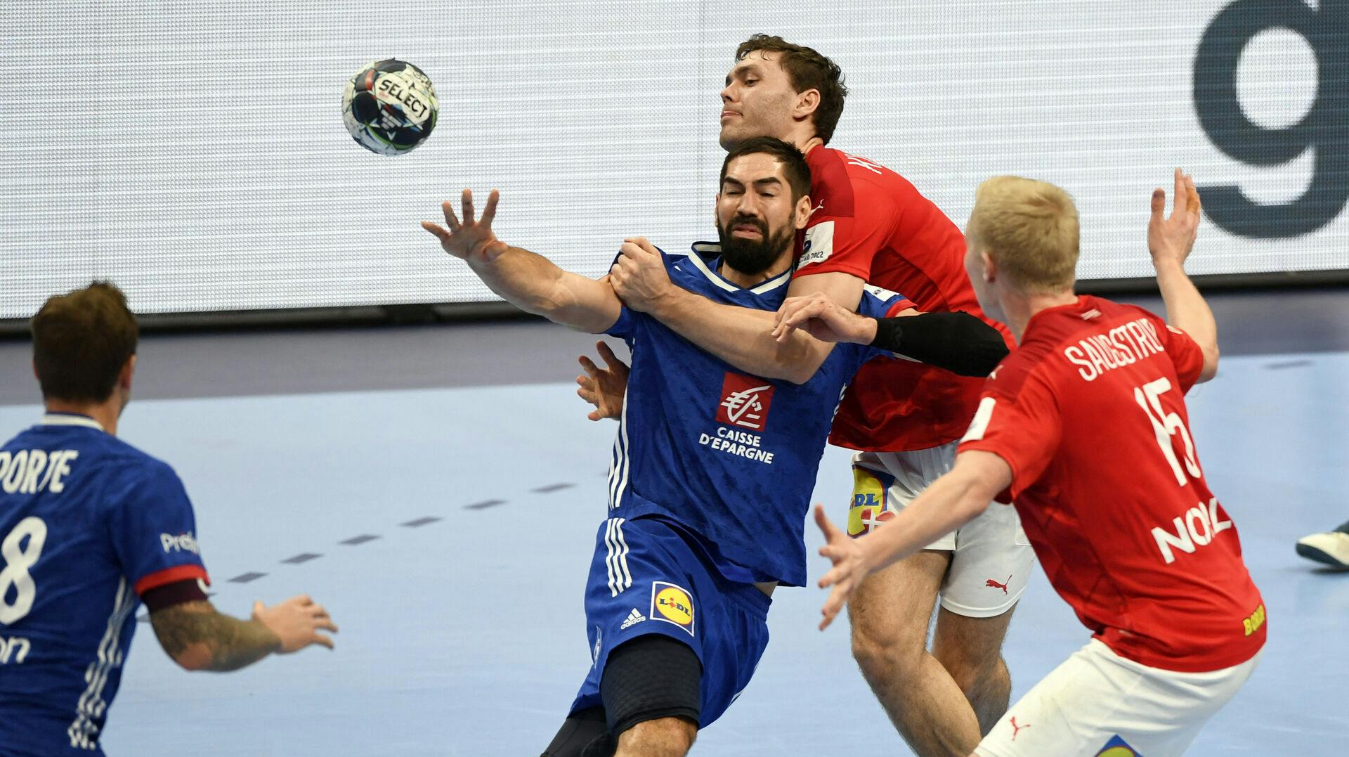 De franske stjerner forventer en hård og tæt kamp mod Danmark. Og så er de ikke i tvivl om, at Danmark er favoritter i EM-finalen.