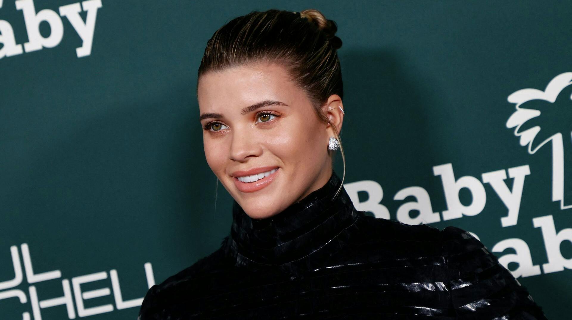 Kendisdatter Sofia Richie venter sit første barn.