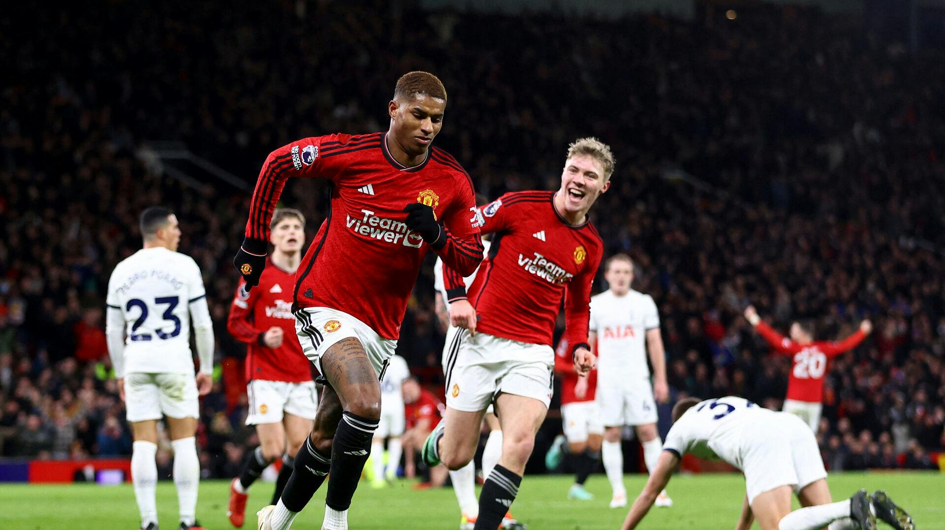 Rasmus Højlunds holdkammerat er ikke i kridthuset.