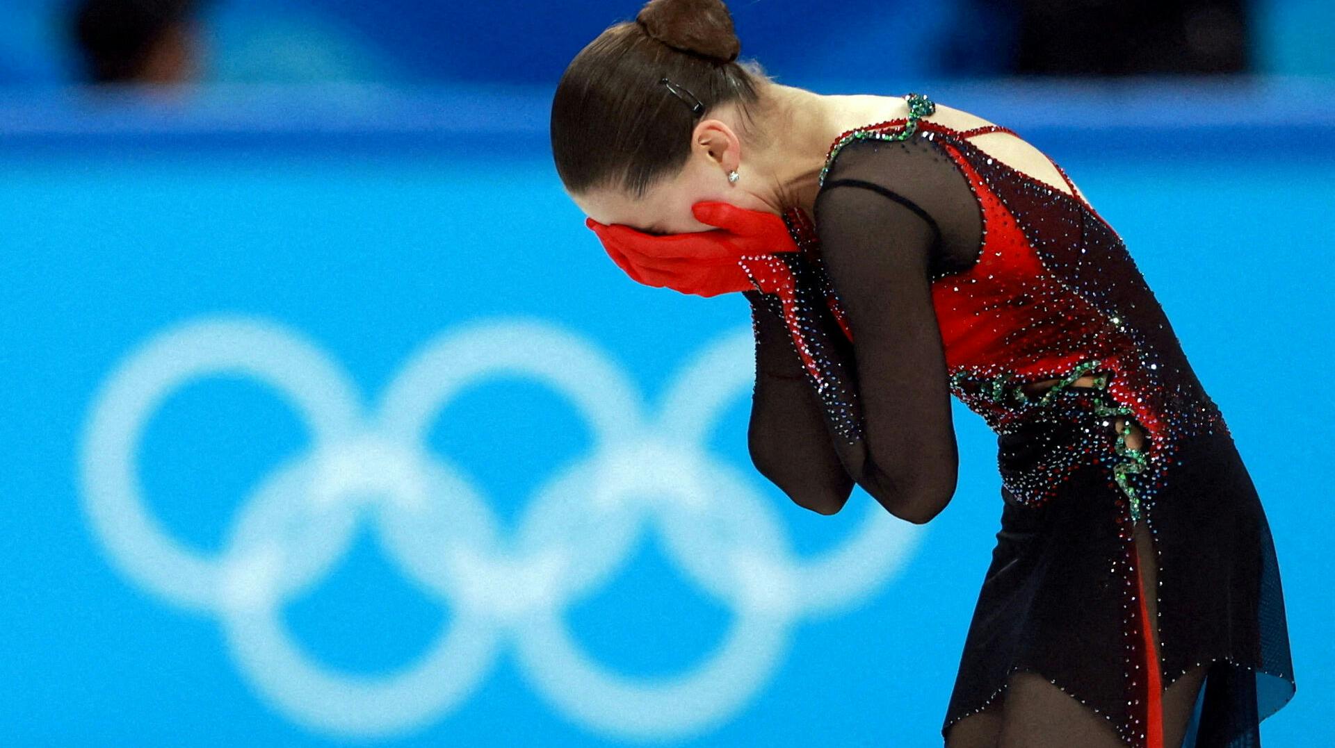 Ol-guldvinderen i kunstskøjteløb, russiske Kamila Valieva, får fire års karantæne for at have brudt reglerne for doping.
