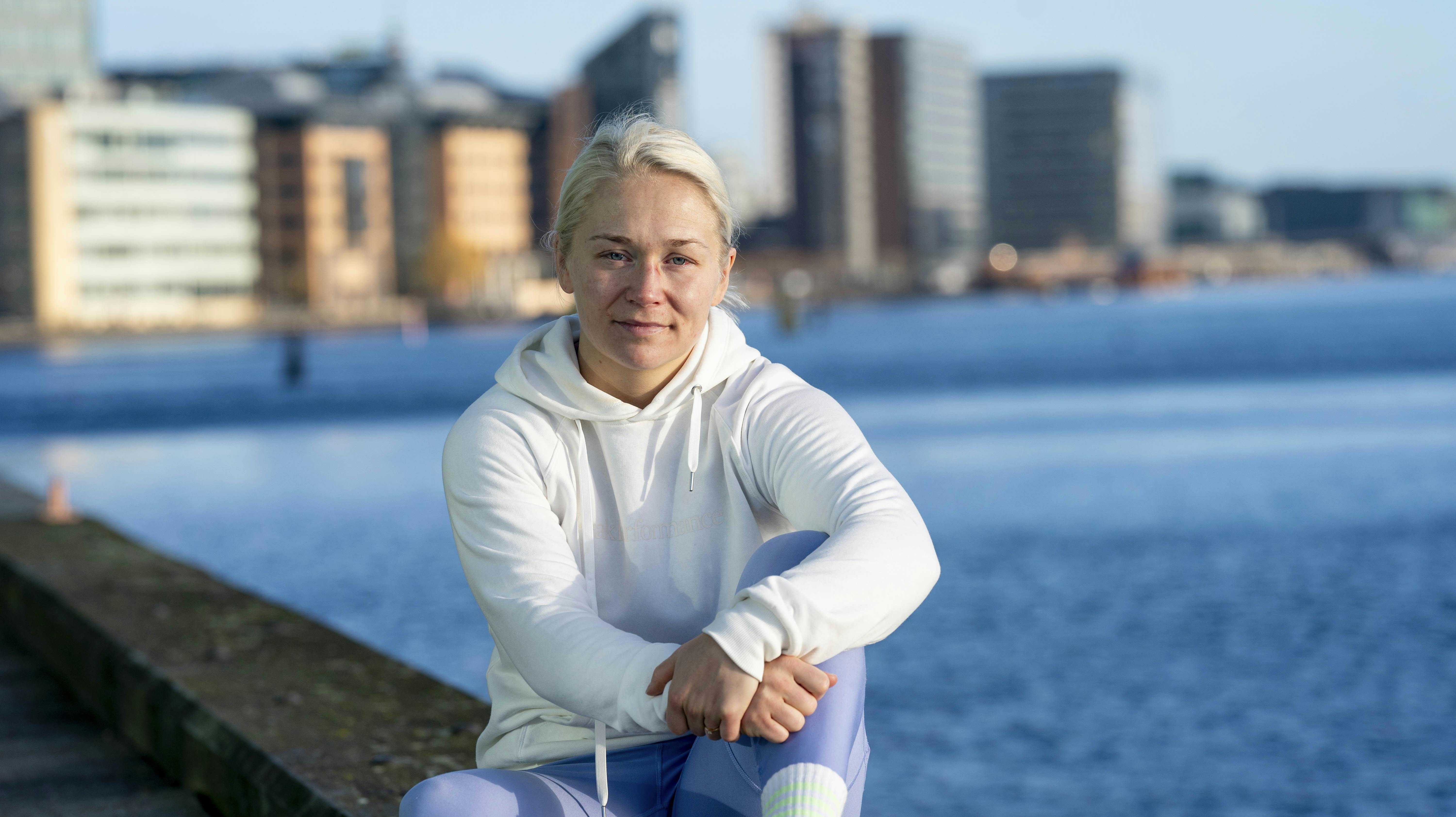 Dina Thorslund fortæller sin historie i det nyeste afsnit af 'Af Banen'. 