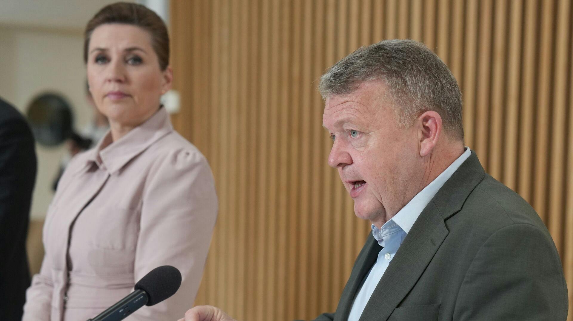 Den danske regering vil vente til foråret med at beslutte, om den vil udbetale støtte til FN-organet UNRWA, der hjælper palæstinensiske flygtninge i Mellemøsten.