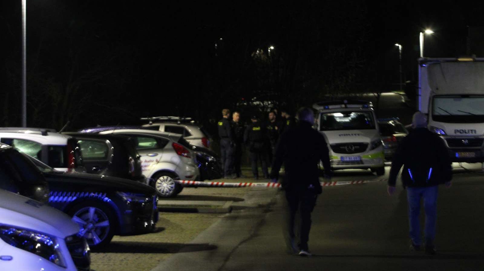 En ung mand er blevet skudt i Holbæk.