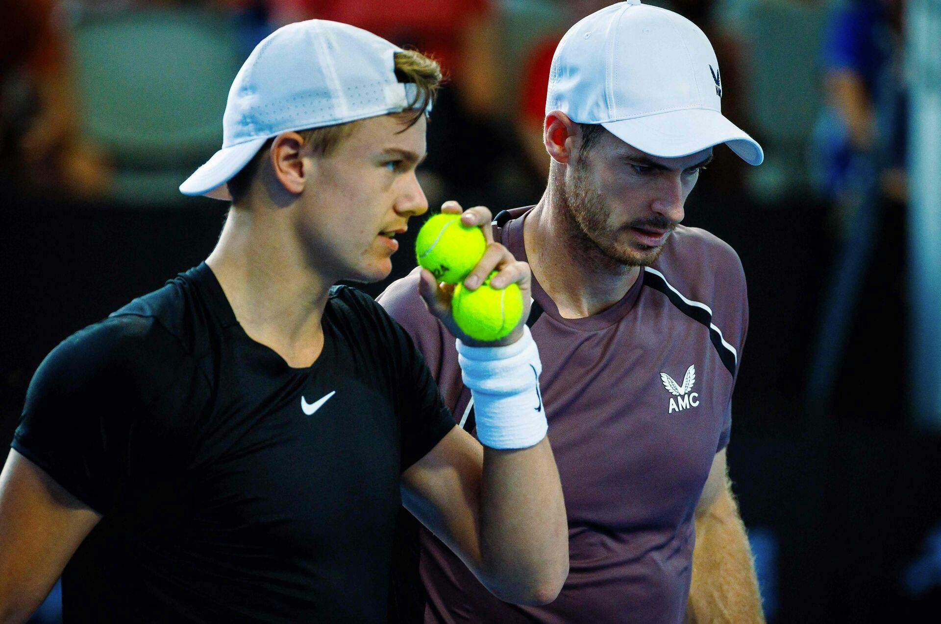 Andy Murray og Holger Rune stillede i januar op sammen i herredouble i Brisbane - kort inden Australian Open. De måtte dog se sig slået allerede i første runde af Aslan Karatsev og Roman Safiullin.