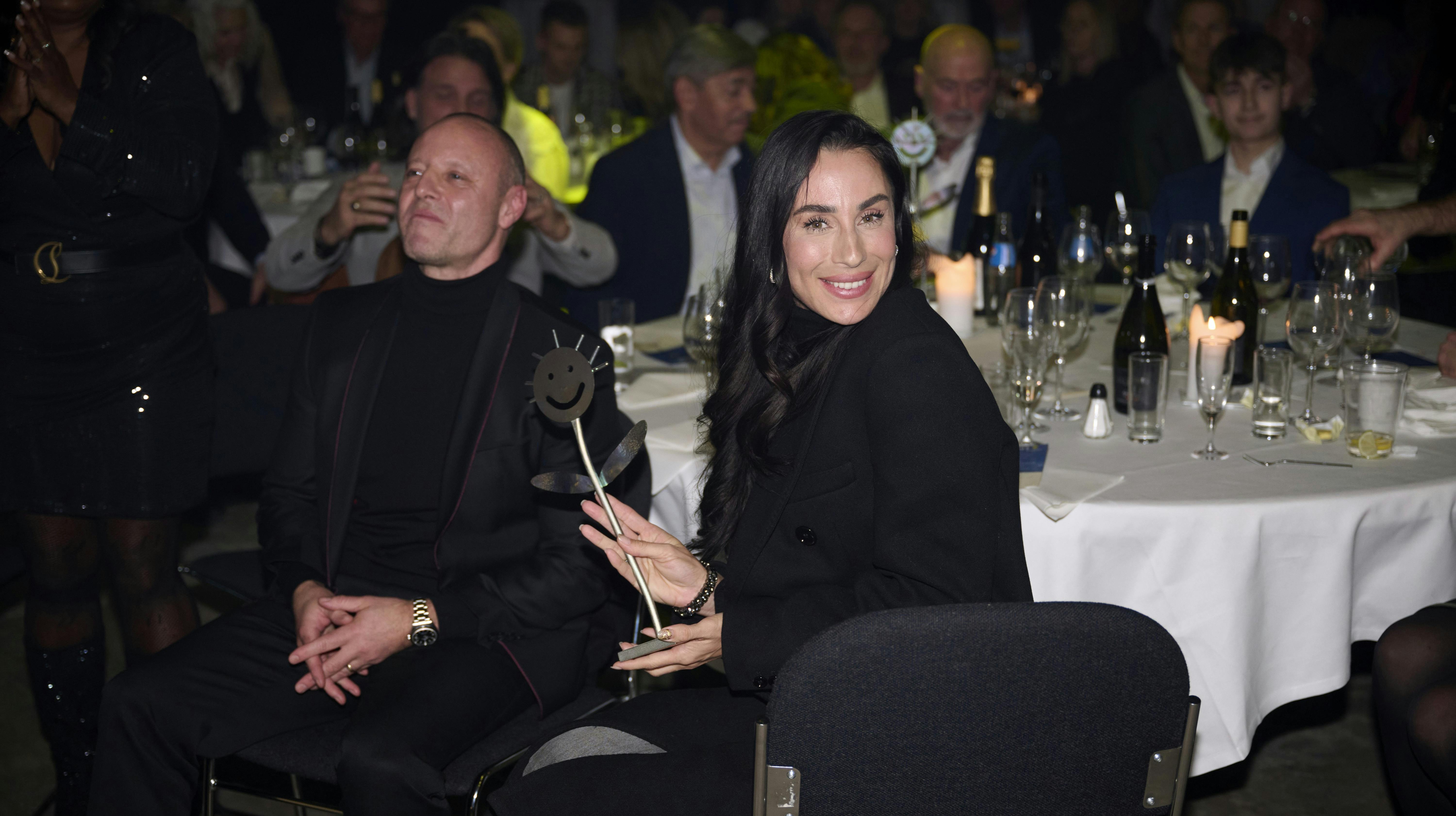 Medina er 41 år gammel.