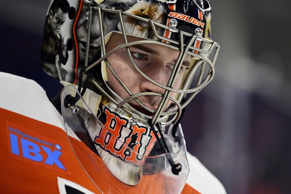 Philadelphia Flyers-målmanden Carter Harts advokater, Megan Savard og Riaz Sayani, udtaler, at han "er uskyldig og vil give et fuldstændigt svar på denne falske beskyldning i det rette forum - retten". (Arkivfoto)