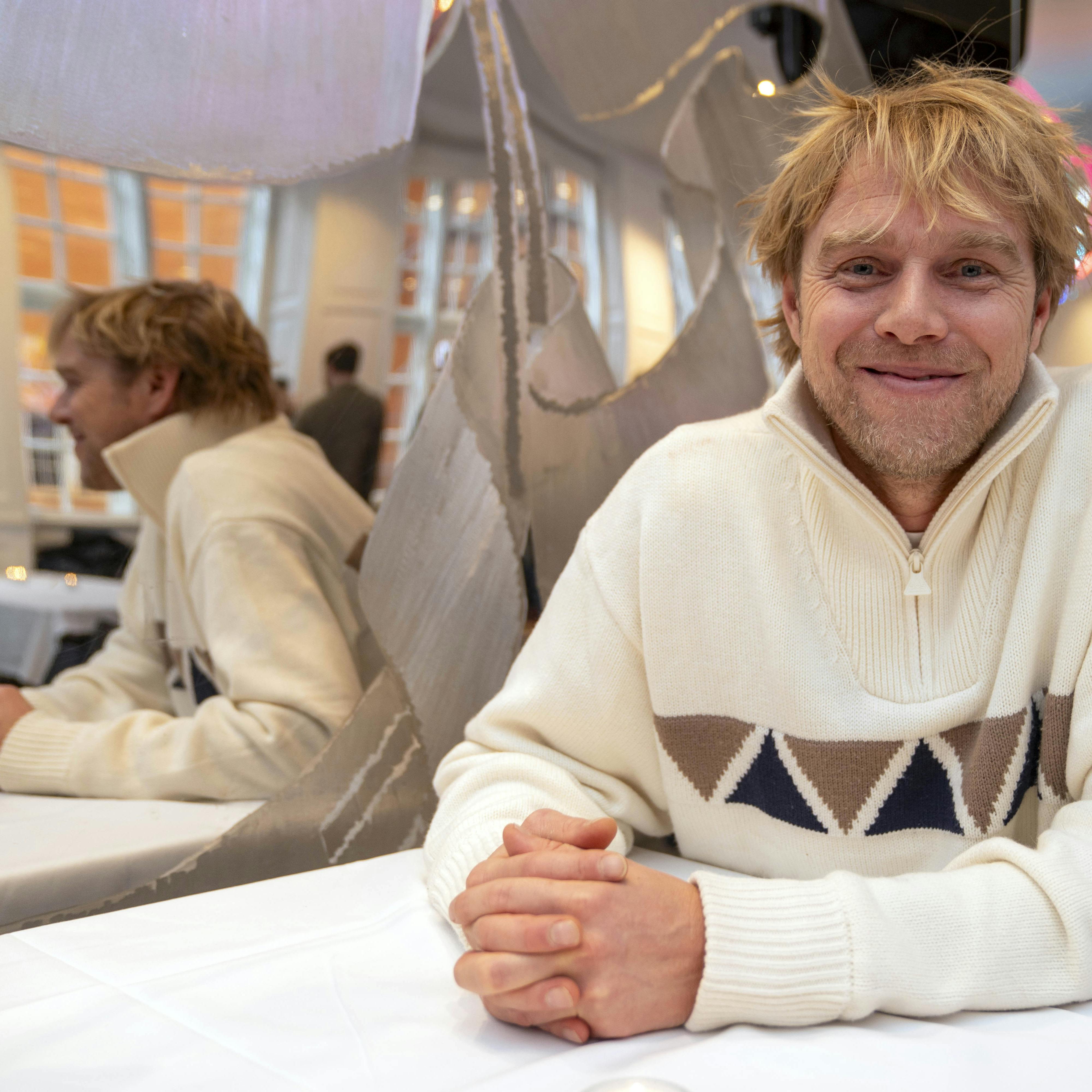 Pressedag på Jeopardy. Deltagere v. pressedagenMads SteffensenFelix SmithJulia Sofia AastrupSimi JanKatrine AbrahamsenAnn Lind AndersenRasmus HeideJesper SkibbyNikolai TerteryanTarek Zayat