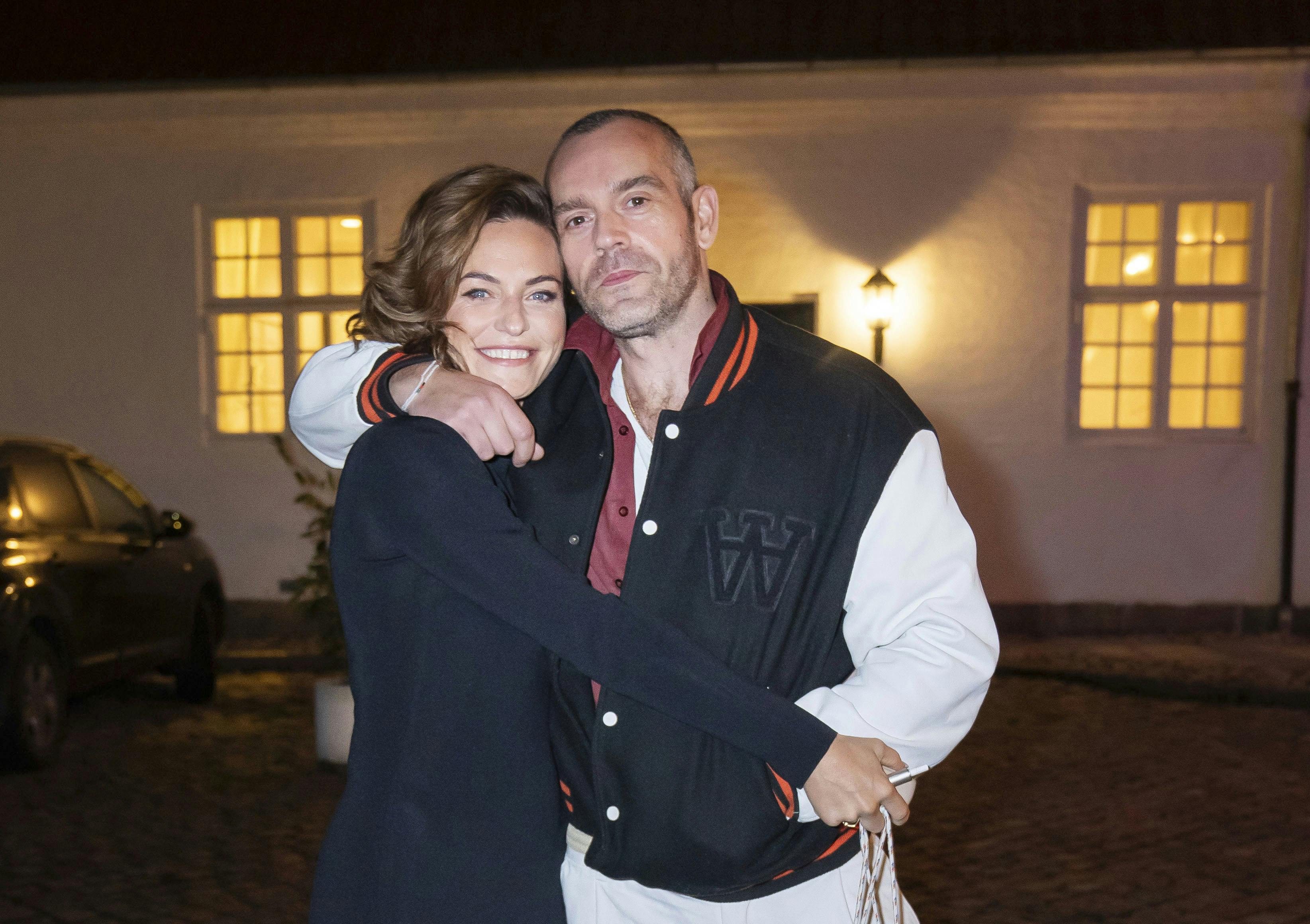 Sammen med sin franske forlovede Benjamin "Ben" Kaniewski skal Sarah Grünewald fejre sin fødselsdag på toppen af et bjerg i Frankrig. – Det er bare en rigtig alperomantisk tur, jubler hun.