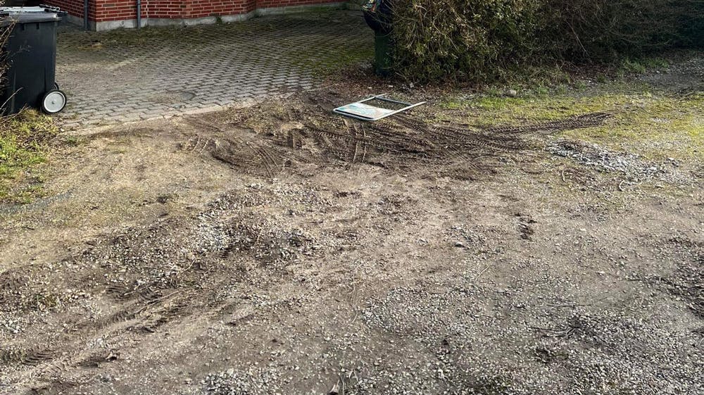 Huset ligger på Engdalsvej i Ølst.
