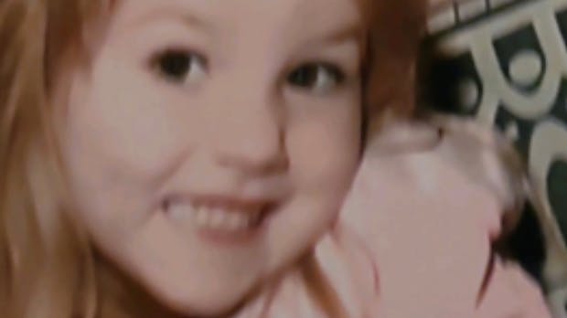 En 4-årig pige er fundet i live. Desværre var hendes mor kort forinden fundet dræbt.