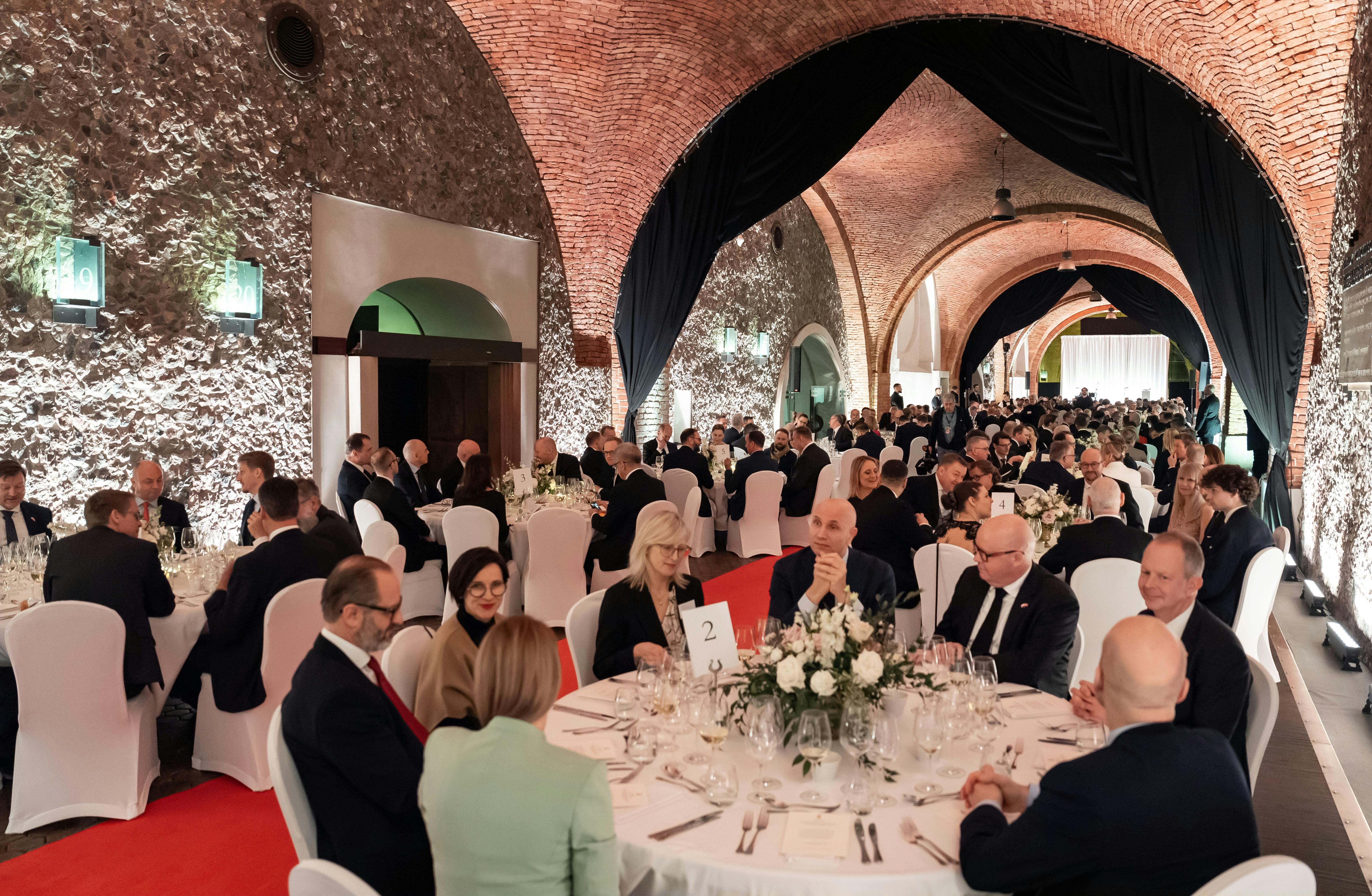 Stemningen var god til onsdagens Grand Dinner.