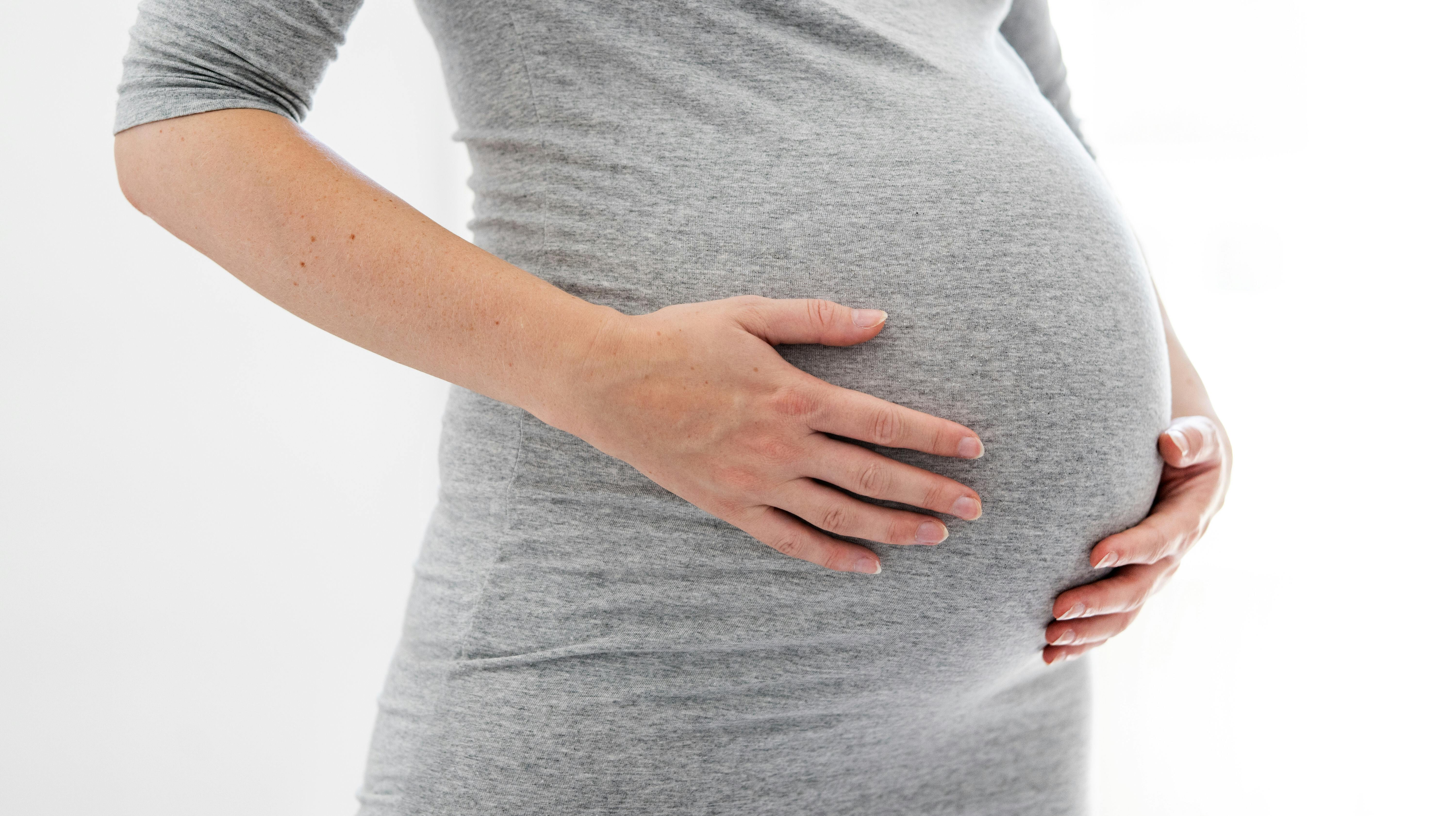 Op mod 100 børn kommer hvert år til Danmark som følge af kommercielle surrogataftaler i udlandet. Politisk aftale skal sikre børnene. (Arkivfoto).