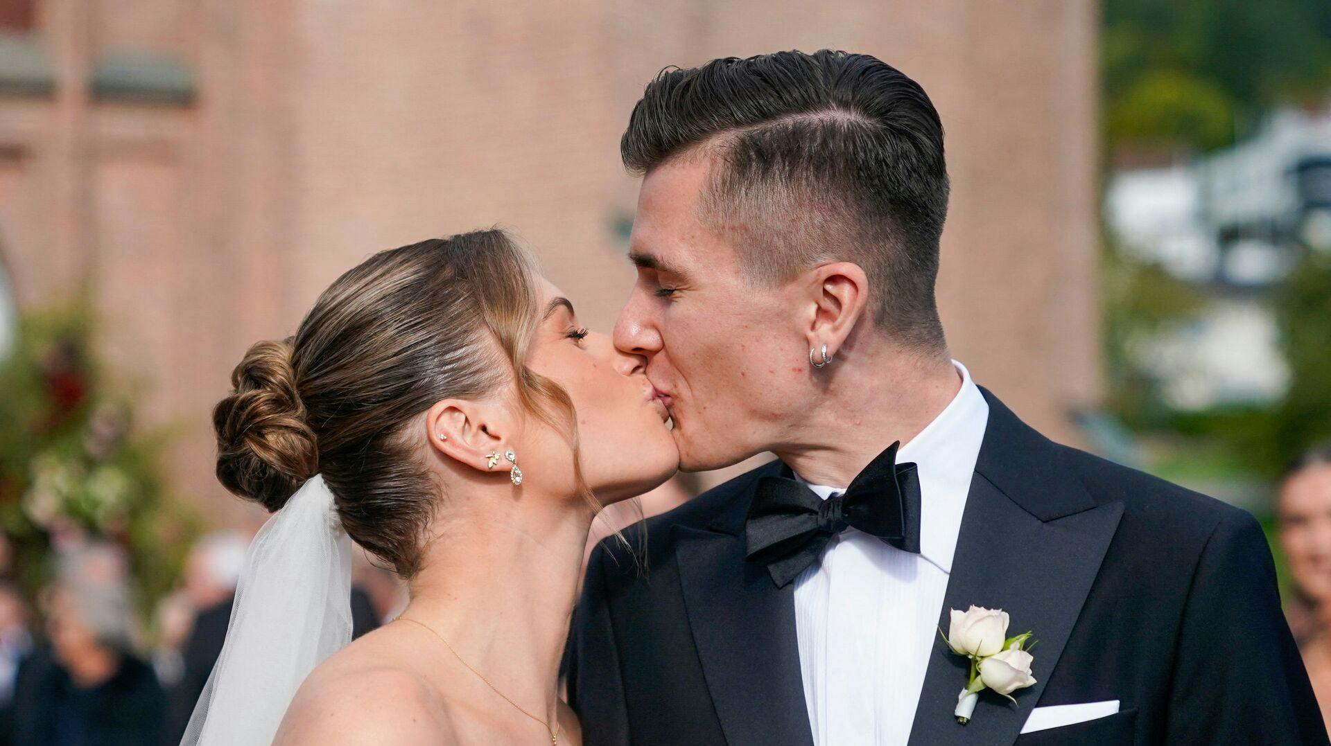 Den norske atletikstjerne Jakob Ingebrigtsen og konen Elisabeth Asserson.