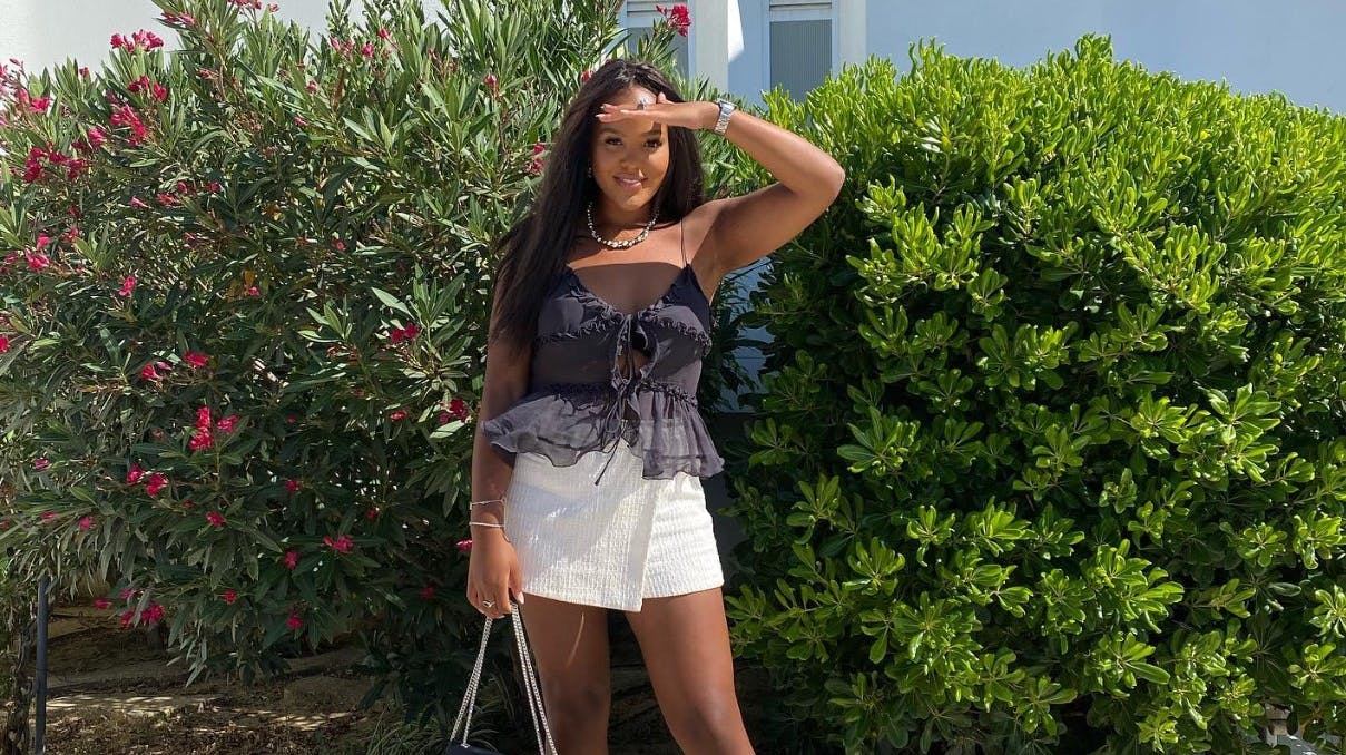 Savannah-Solvejg Lundvig fra "De dyre piger" er gravid. Over for SE og HØR afslører hun, at hun og kæresten venter en lille dreng.