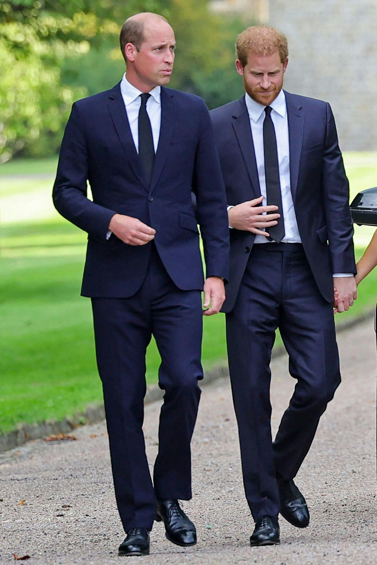 Prins William og prins Harry fotograferet sammen kort tid efter dronning Elizabeths død.
