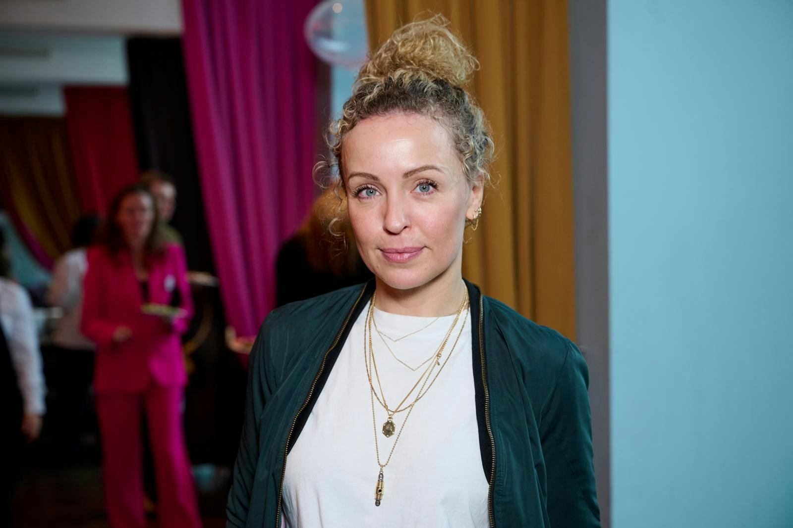 Julie Ølgaard skal være vært på DR 1.&nbsp;