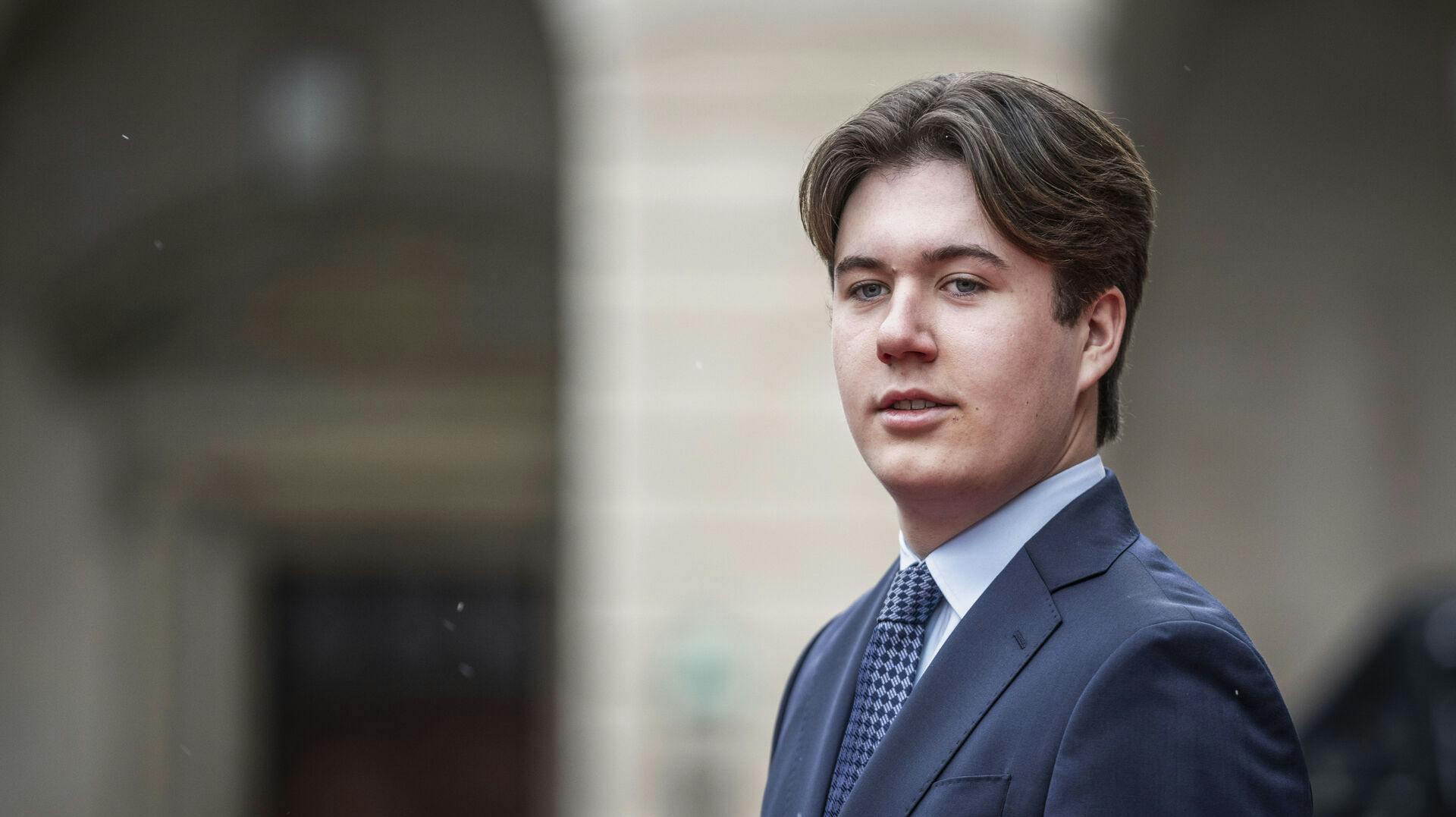I januar havde kronprins Christian æren af at signere sit første dokument som regent.