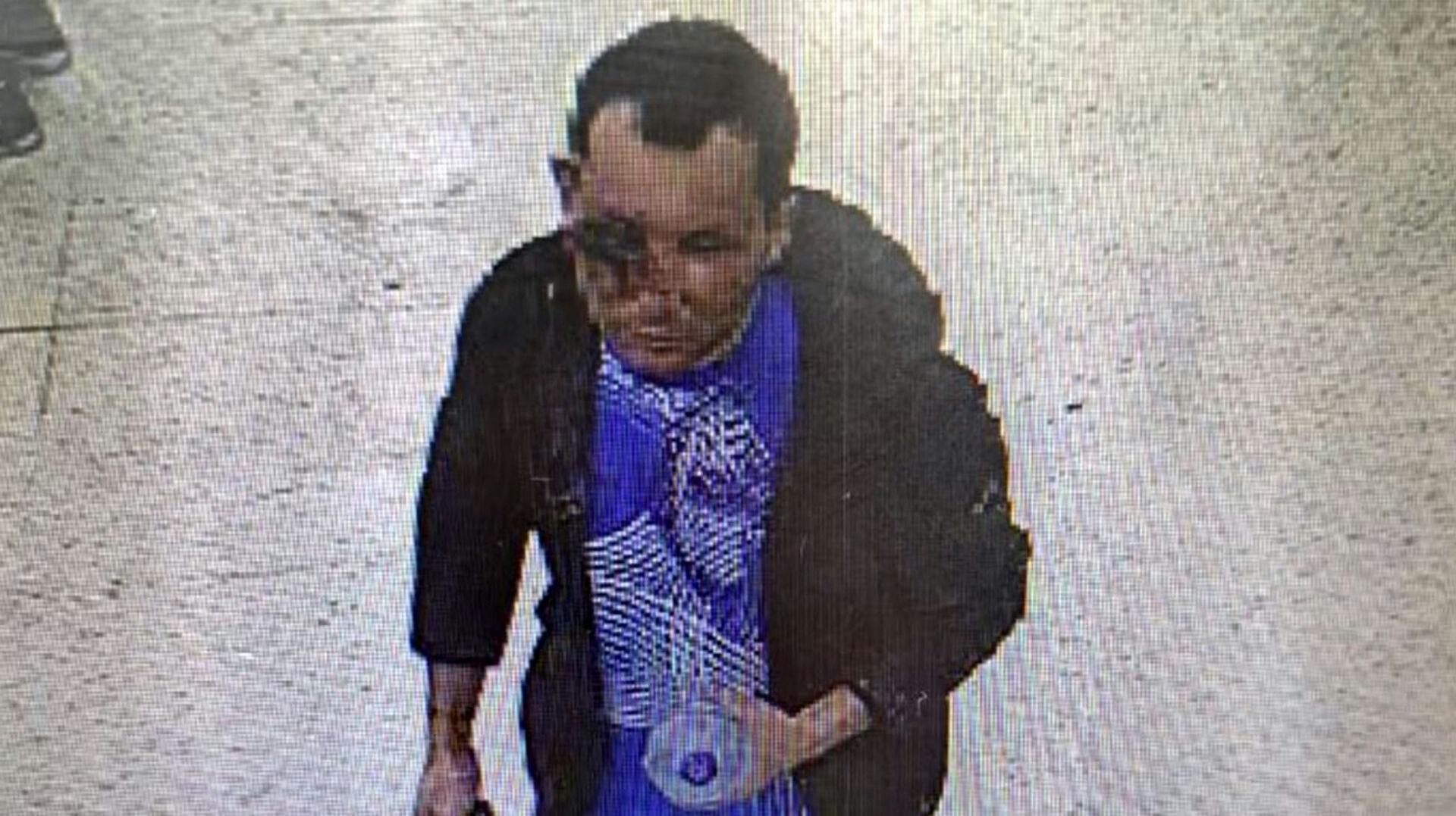 Manden på billedet, Abdul Shokoor Ezedi, der angreb en kvinde og hendes to børn med ætsende kemikalier, formodes nu druknet. 