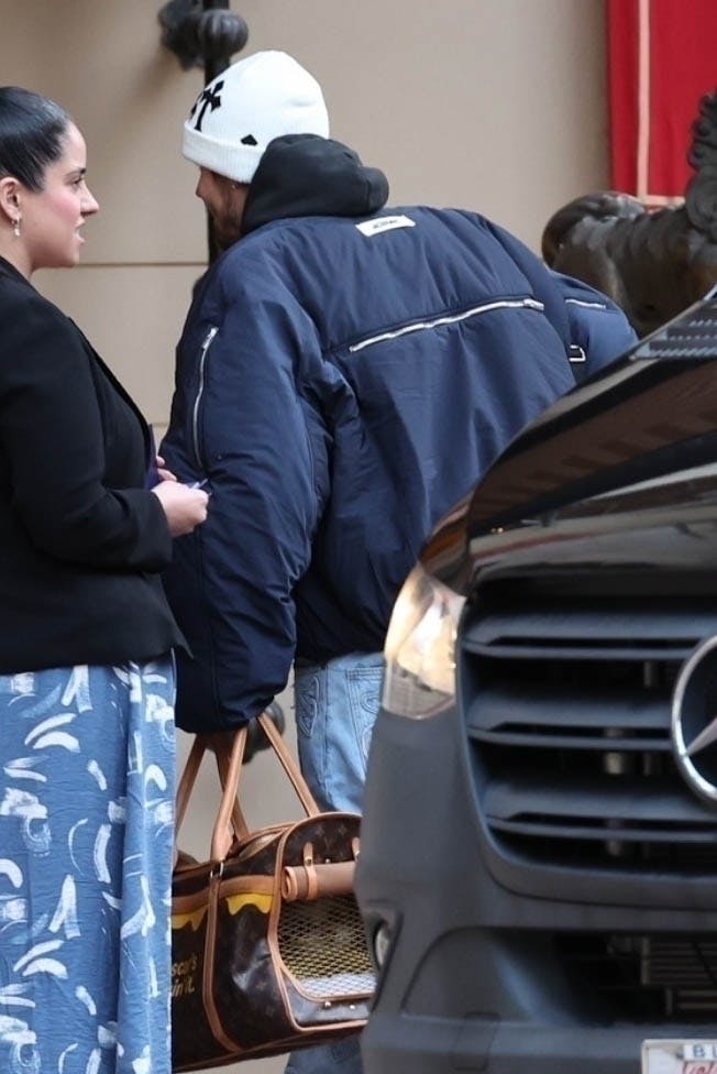 Justin Bieber er lige landet i Las Vegas. Betyder det, at han skal optræde sammen med Usher?