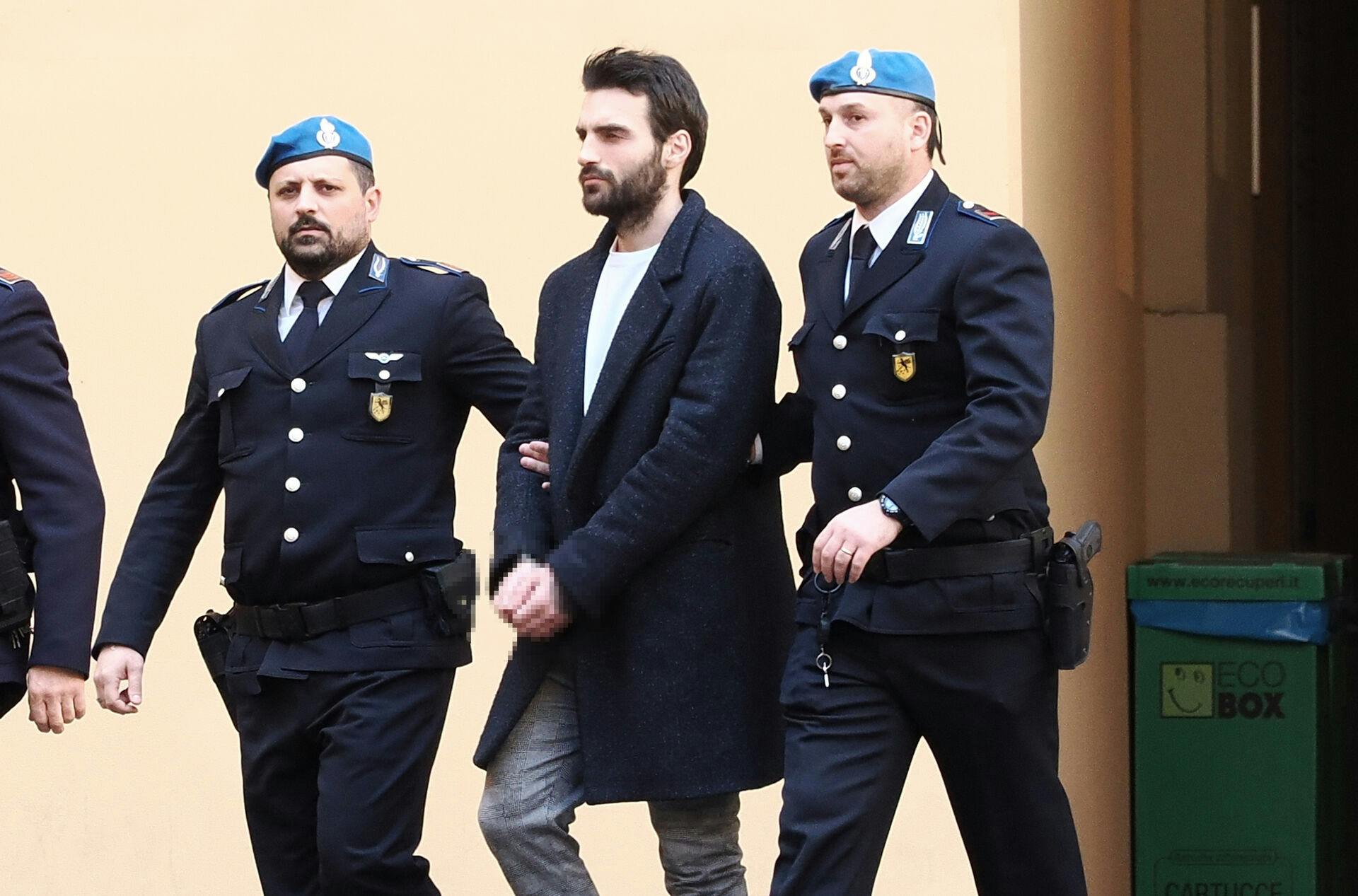 Giovanni Padovani er blevet idømt fængsel på livstid, efter modellen og den tidligere fodboldspiller er kendt skyldig i at have dræbt ekskæresten Alessandra Matteuzzi.