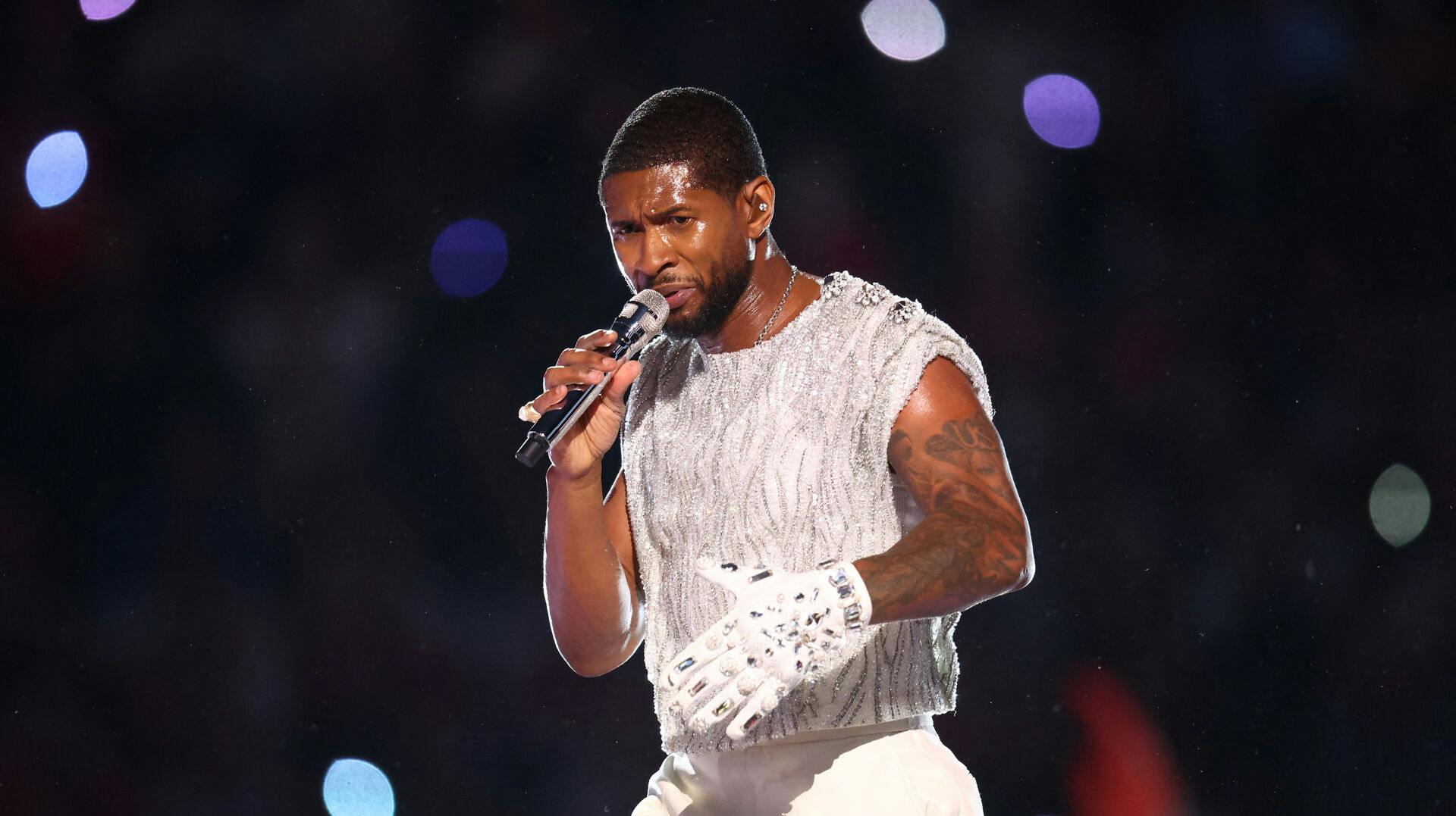 Usher leverede underholdningen til nattens Super Bowl.