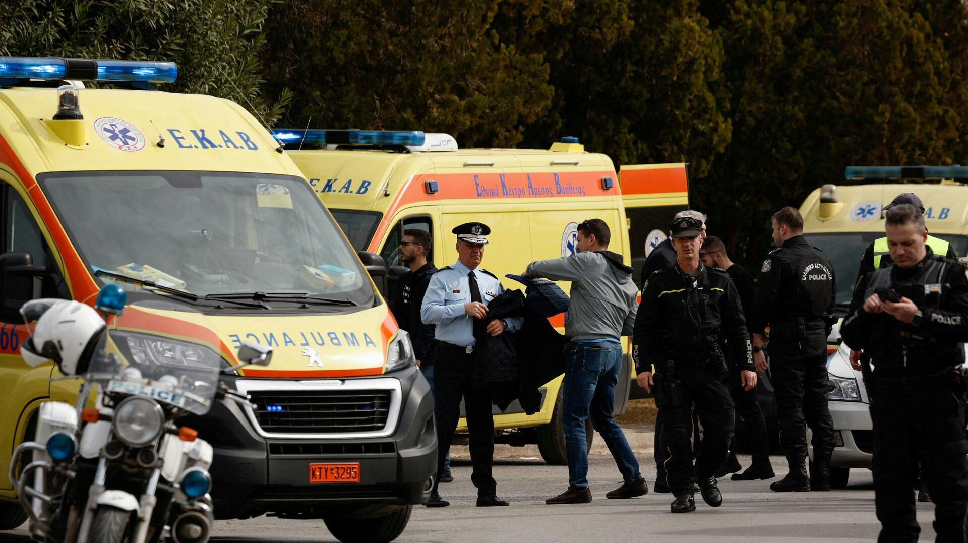 Police secure the area around the building of a shipping company following a shooting and while a police operation is underway in the suburb of Glyfada, in Athens, Greece, February 12, 2024. REUTERS/Alkis Konstantinidis