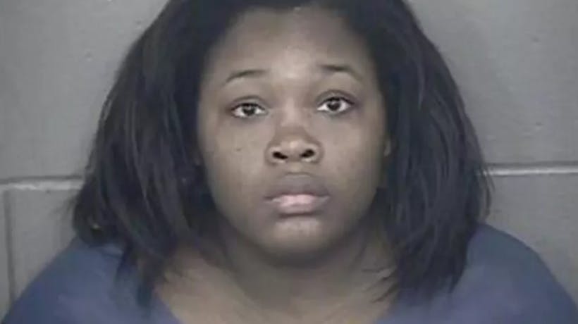 Mariah Thomsen risikerer helt op til fængsel på livstid, efter hendes nyfødte barn blev fundet død i sidste uge. Hun puttede angiveligt sin lille pige i en ovn for at sove til middag.