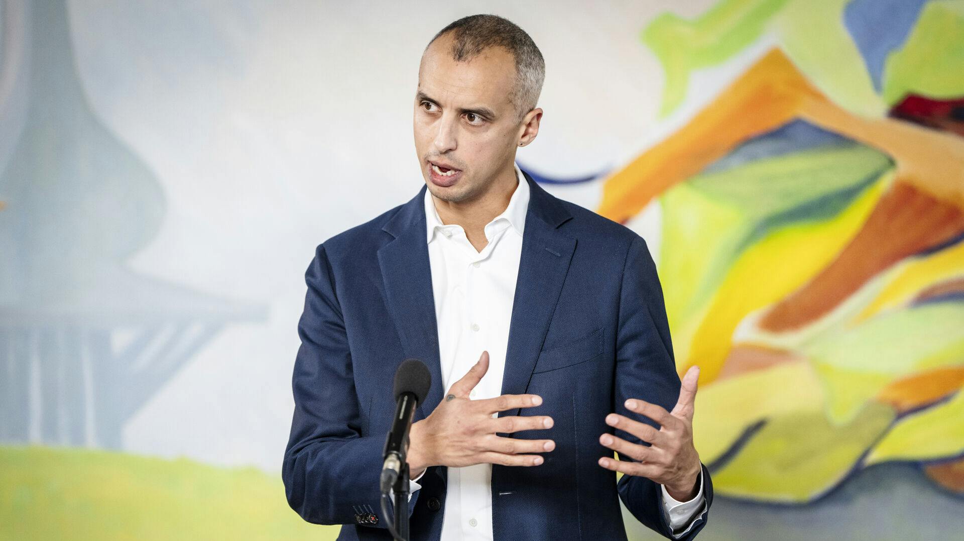 Børne- og undervisningsminister Mattias Tesfaye (S) er 42 år gammel.
