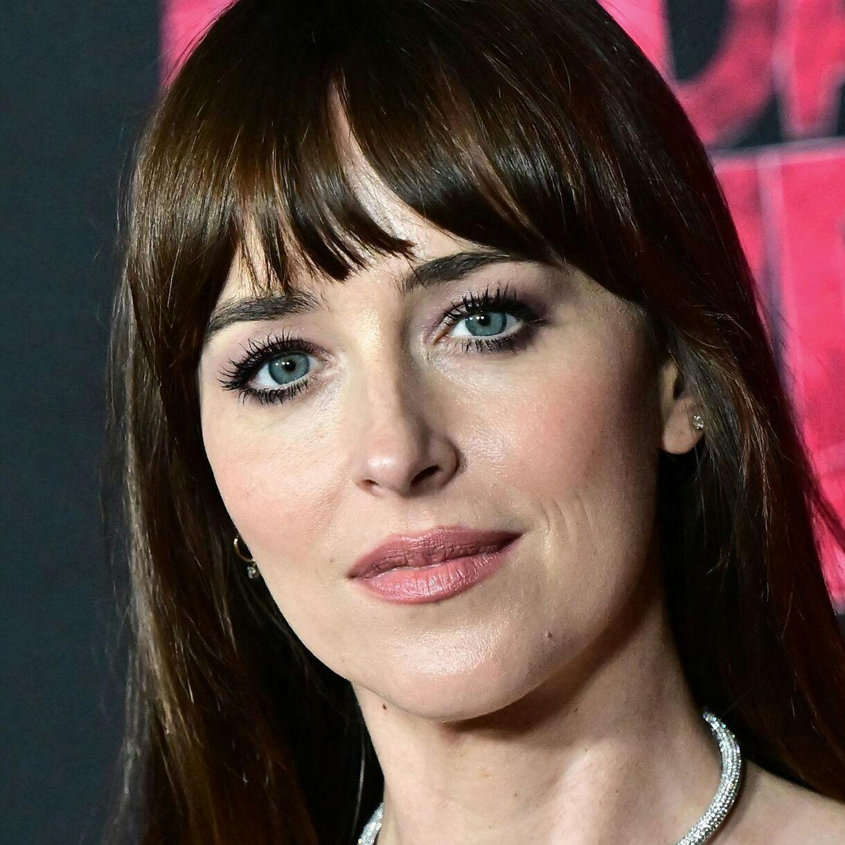 Dakota Johnson leverer det vilde look til premieren på "Madame Web" mandag aften.