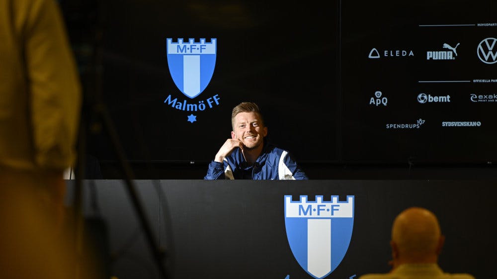 Anders Christiansen har ikke udtalt sig til pressen, selv om han for nylig fik comeback i en testkamp. Men onsdag holdt han hof for pressen, ligesom han har udtalt sig i et interview med sin klub. 